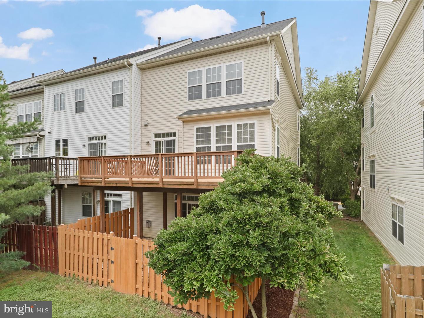 7684 AUDUBON MEADOW WAY, ALEXANDRIA, Virginia 22306, 3 Bedrooms Bedrooms, ,3 BathroomsBathrooms,Residential,For sale,7684 AUDUBON MEADOW WAY,VAFX2278296 MLS # VAFX2278296