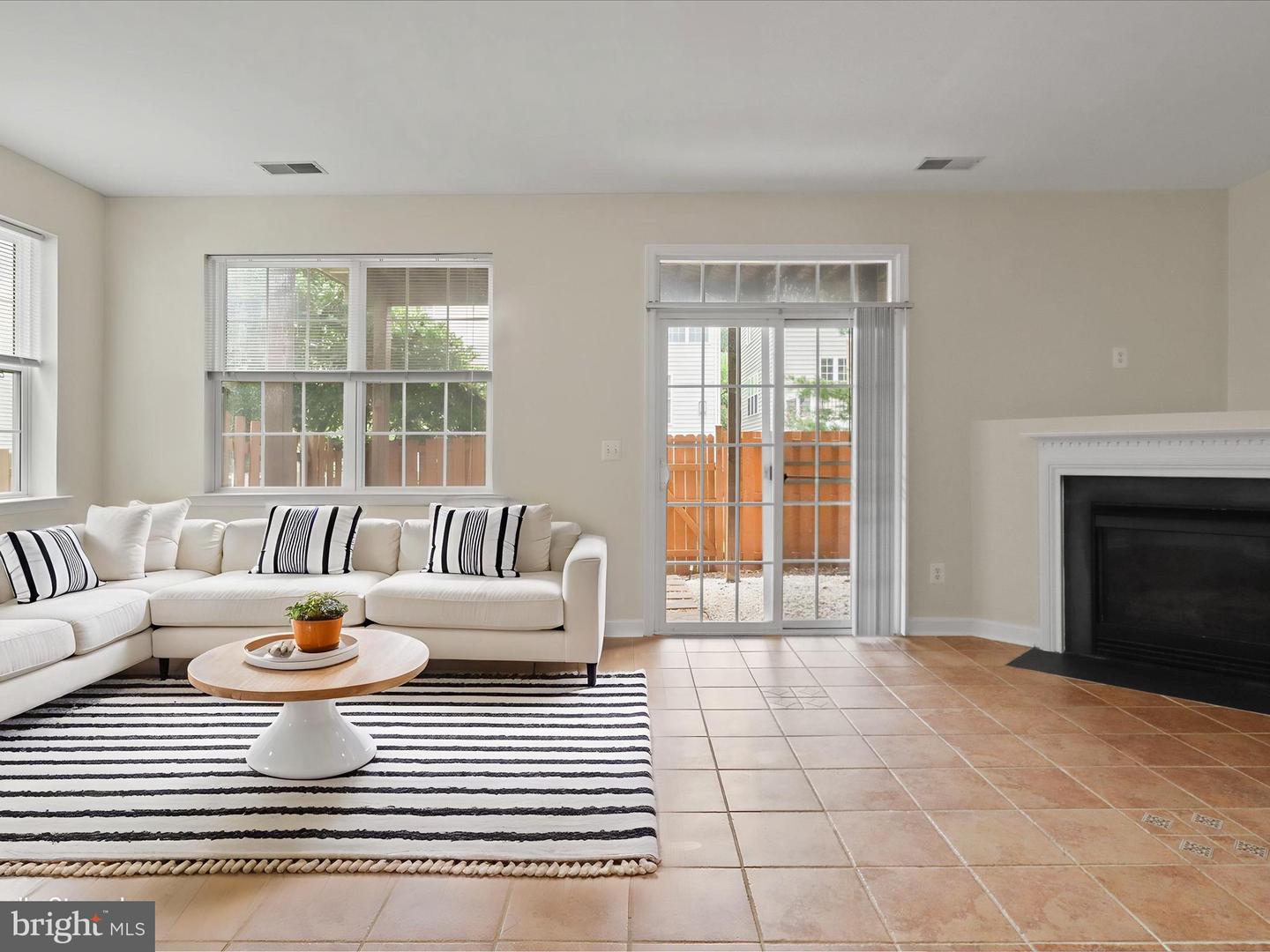 7684 AUDUBON MEADOW WAY, ALEXANDRIA, Virginia 22306, 3 Bedrooms Bedrooms, ,3 BathroomsBathrooms,Residential,For sale,7684 AUDUBON MEADOW WAY,VAFX2278296 MLS # VAFX2278296