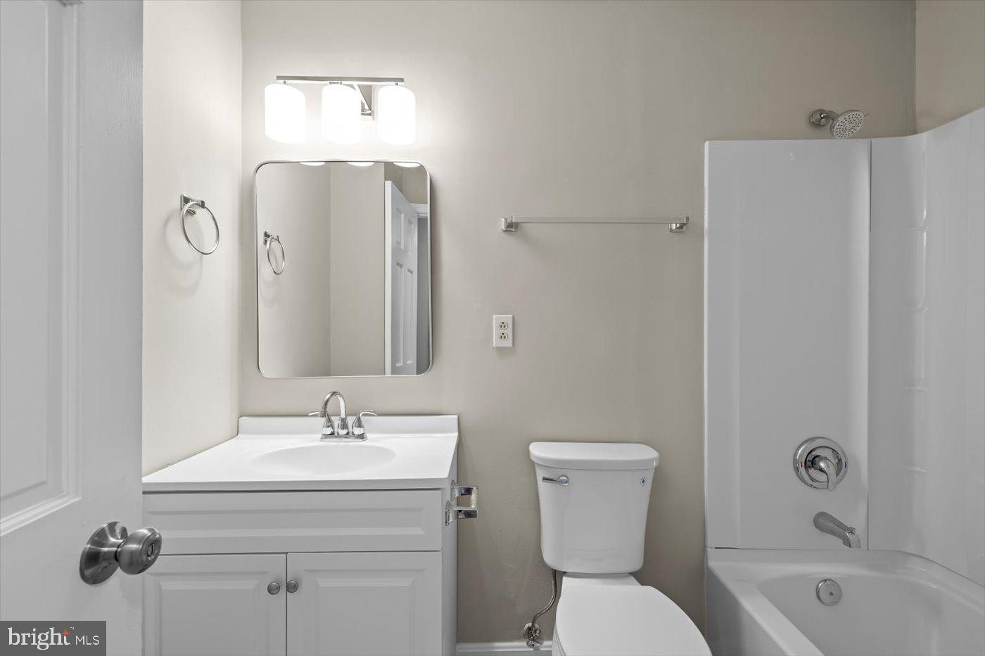 809 SHERWOOD LN, FREDERICKSBURG, Virginia 22407, 3 Bedrooms Bedrooms, ,2 BathroomsBathrooms,Residential,For sale,809 SHERWOOD LN,VASP2037476 MLS # VASP2037476