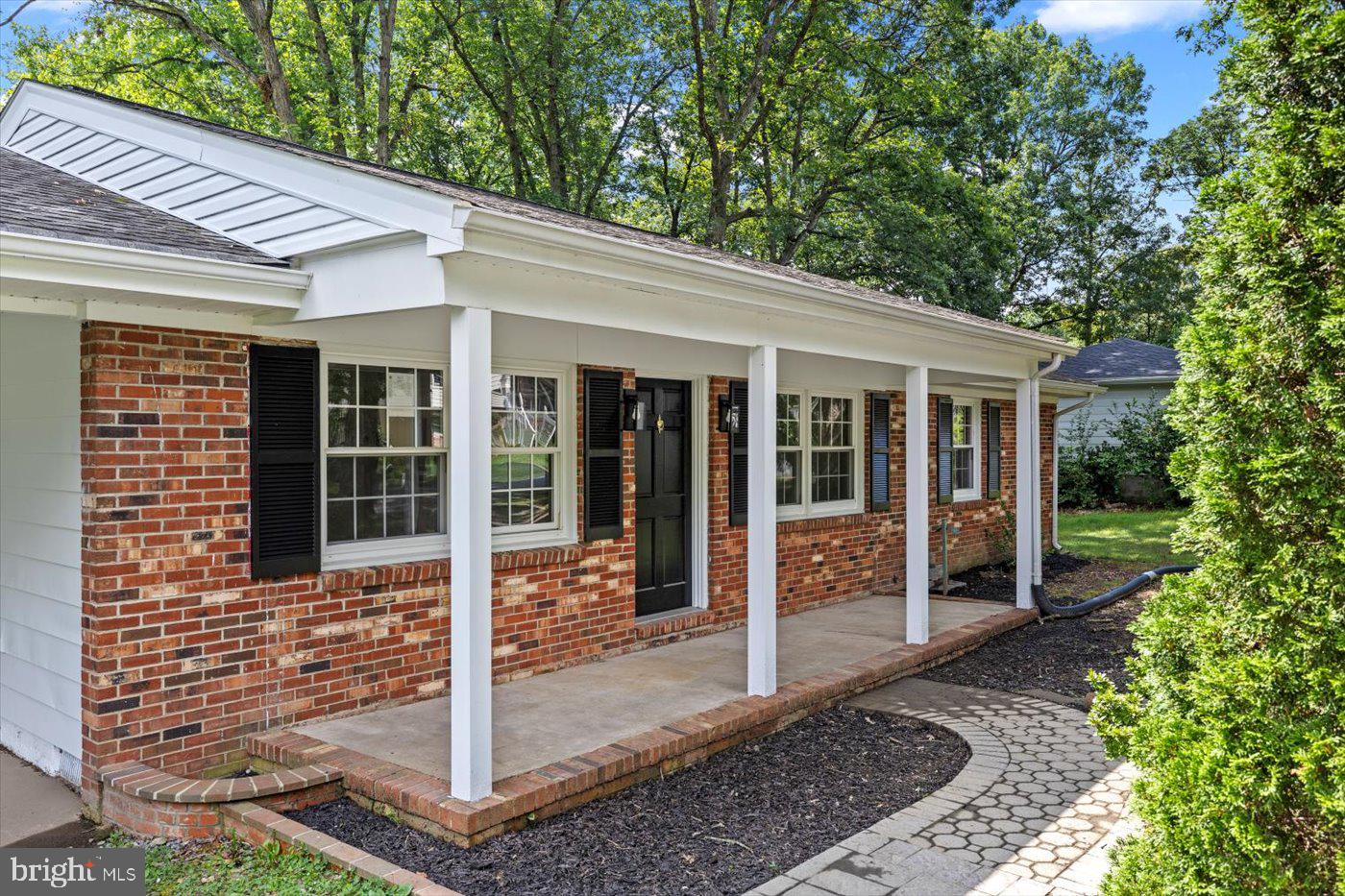 809 SHERWOOD LN, FREDERICKSBURG, Virginia 22407, 3 Bedrooms Bedrooms, ,2 BathroomsBathrooms,Residential,For sale,809 SHERWOOD LN,VASP2037476 MLS # VASP2037476