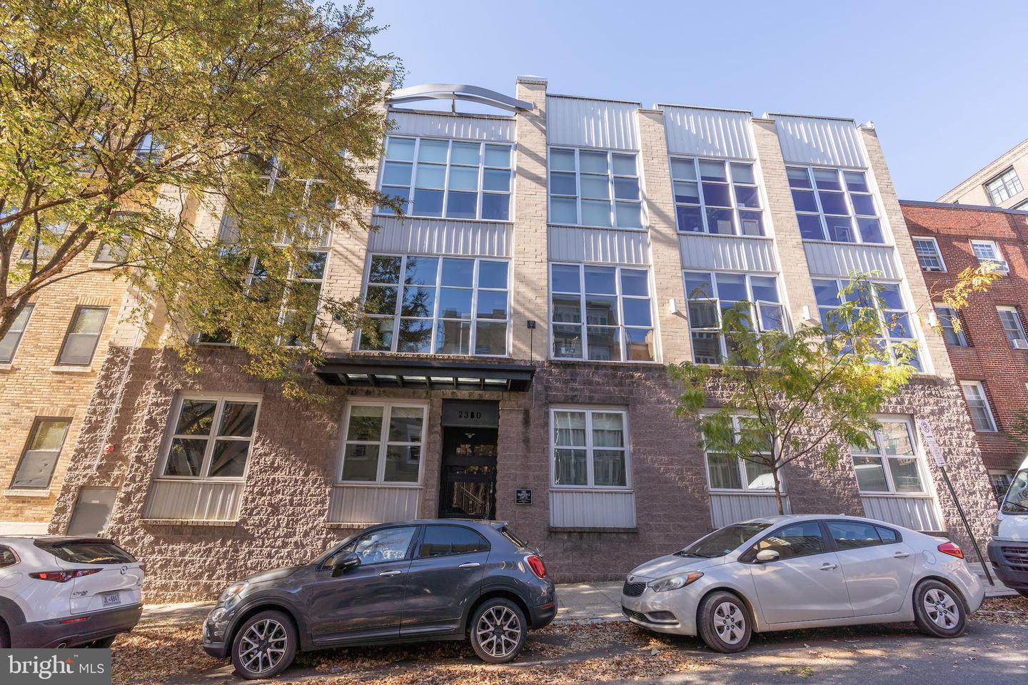2380 CHAMPLAIN ST NW #15 NOW 305 PENTHOUSE, WASHINGTON, District Of Columbia 20009, 2 Bedrooms Bedrooms, 7 Rooms Rooms,2 BathroomsBathrooms,Residential,For sale,2380 CHAMPLAIN ST NW #15 NOW 305 PENTHOUSE,DCDC2230902 MLS # DCDC2230902