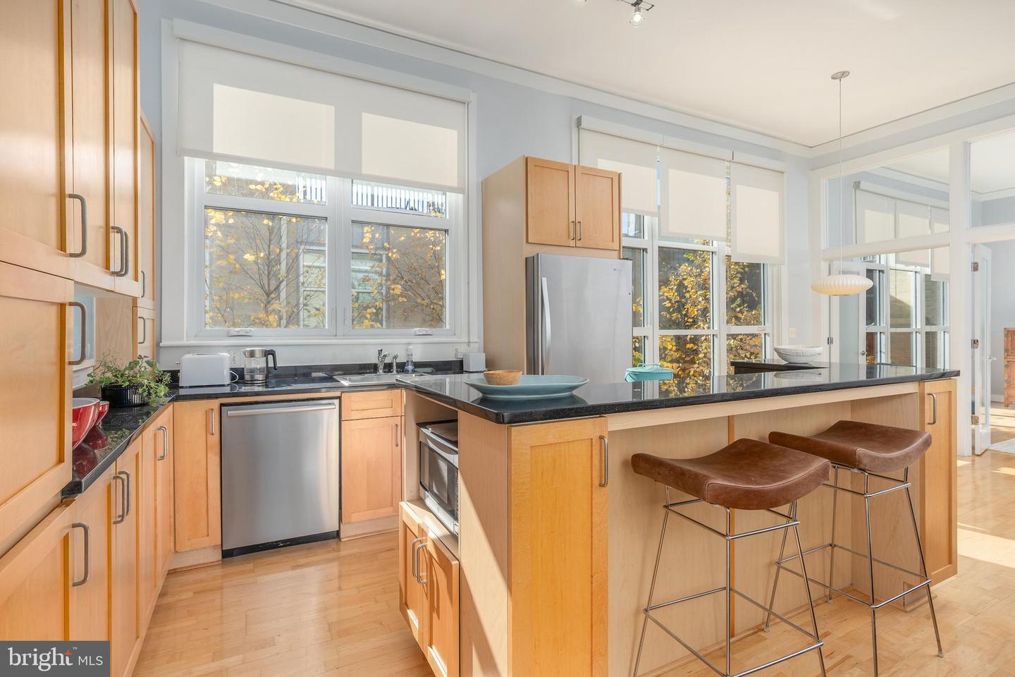 2380 CHAMPLAIN ST NW #15 NOW 305 PENTHOUSE, WASHINGTON, District Of Columbia 20009, 2 Bedrooms Bedrooms, 7 Rooms Rooms,2 BathroomsBathrooms,Residential,For sale,2380 CHAMPLAIN ST NW #15 NOW 305 PENTHOUSE,DCDC2230902 MLS # DCDC2230902