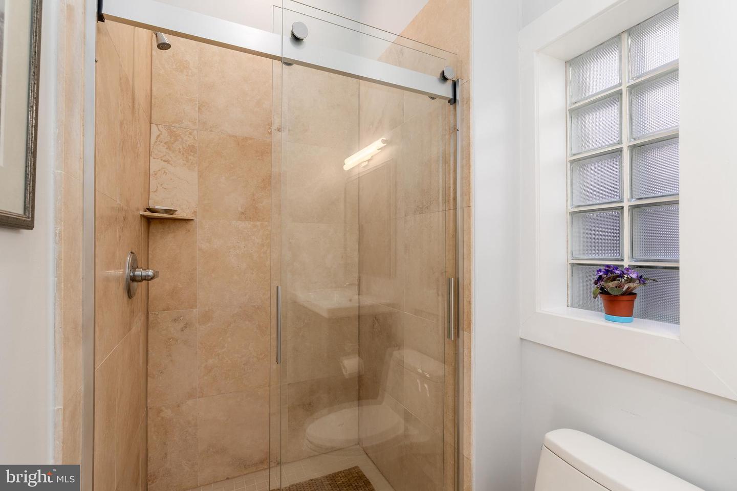 2380 CHAMPLAIN ST NW #15 NOW 305 PENTHOUSE, WASHINGTON, District Of Columbia 20009, 2 Bedrooms Bedrooms, 7 Rooms Rooms,2 BathroomsBathrooms,Residential,For sale,2380 CHAMPLAIN ST NW #15 NOW 305 PENTHOUSE,DCDC2230902 MLS # DCDC2230902