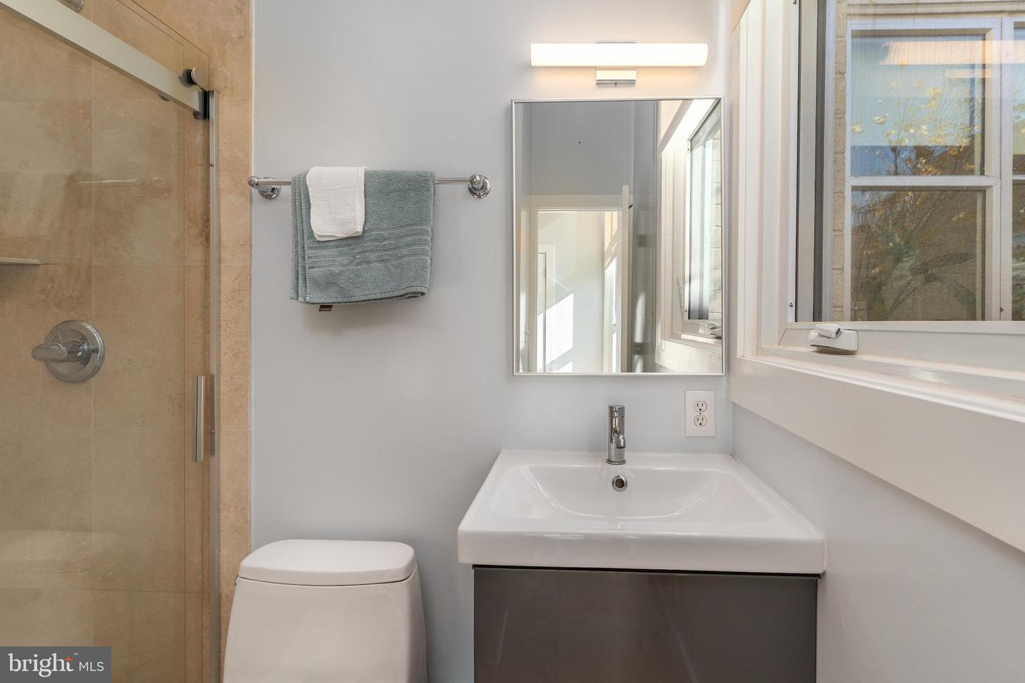 2380 CHAMPLAIN ST NW #15 NOW 305 PENTHOUSE, WASHINGTON, District Of Columbia 20009, 2 Bedrooms Bedrooms, 7 Rooms Rooms,2 BathroomsBathrooms,Residential,For sale,2380 CHAMPLAIN ST NW #15 NOW 305 PENTHOUSE,DCDC2230902 MLS # DCDC2230902