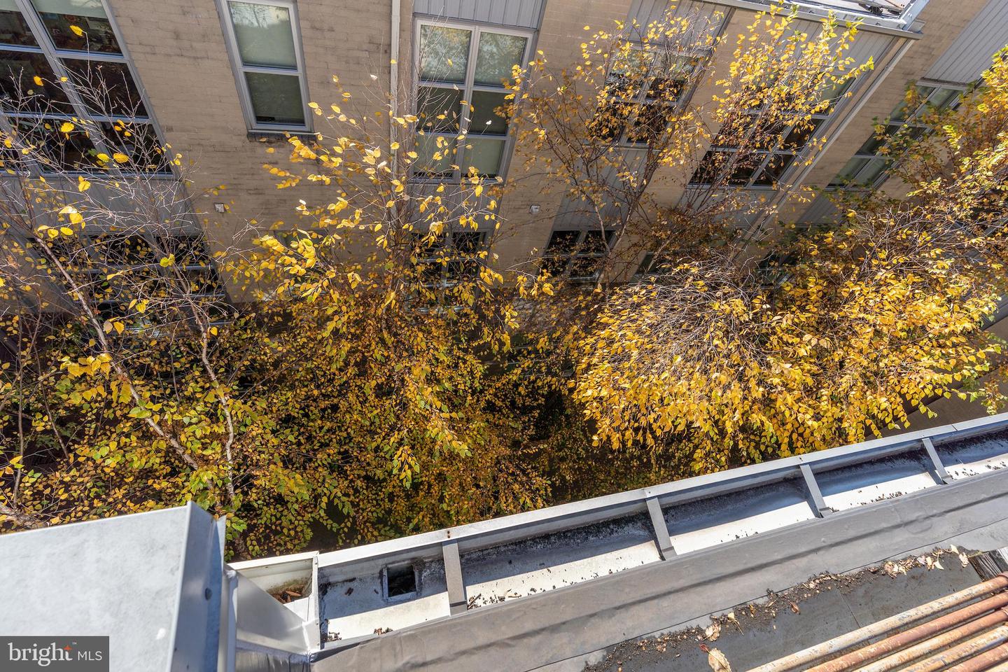 2380 CHAMPLAIN ST NW #15 NOW 305 PENTHOUSE, WASHINGTON, District Of Columbia 20009, 2 Bedrooms Bedrooms, 7 Rooms Rooms,2 BathroomsBathrooms,Residential,For sale,2380 CHAMPLAIN ST NW #15 NOW 305 PENTHOUSE,DCDC2230902 MLS # DCDC2230902