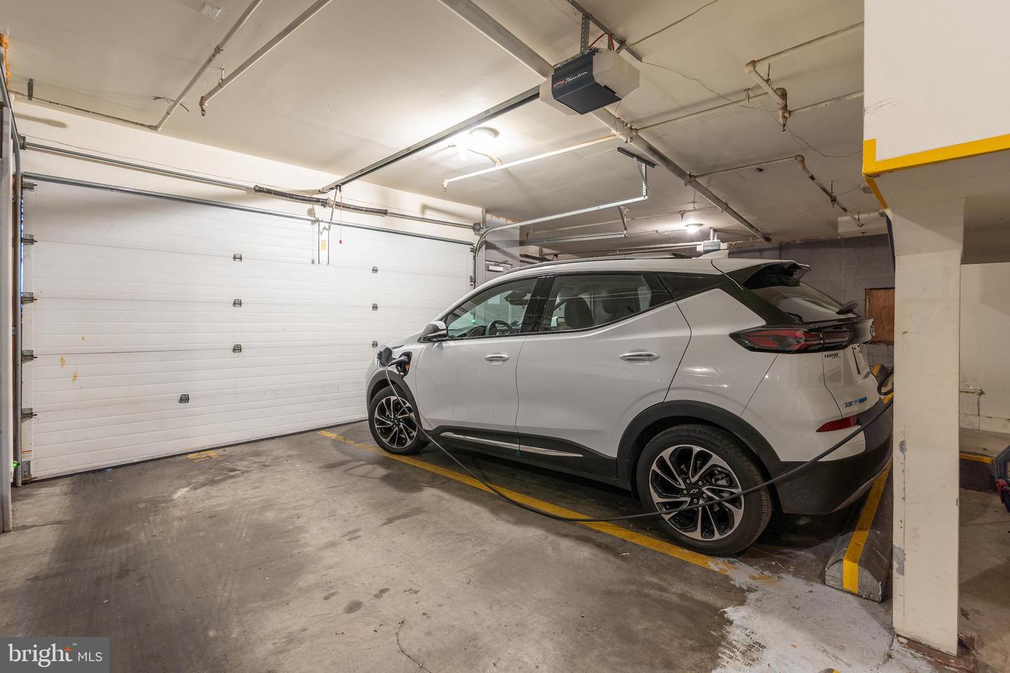 2380 CHAMPLAIN ST NW #15 NOW 305 PENTHOUSE, WASHINGTON, District Of Columbia 20009, 2 Bedrooms Bedrooms, 7 Rooms Rooms,2 BathroomsBathrooms,Residential,For sale,2380 CHAMPLAIN ST NW #15 NOW 305 PENTHOUSE,DCDC2230902 MLS # DCDC2230902