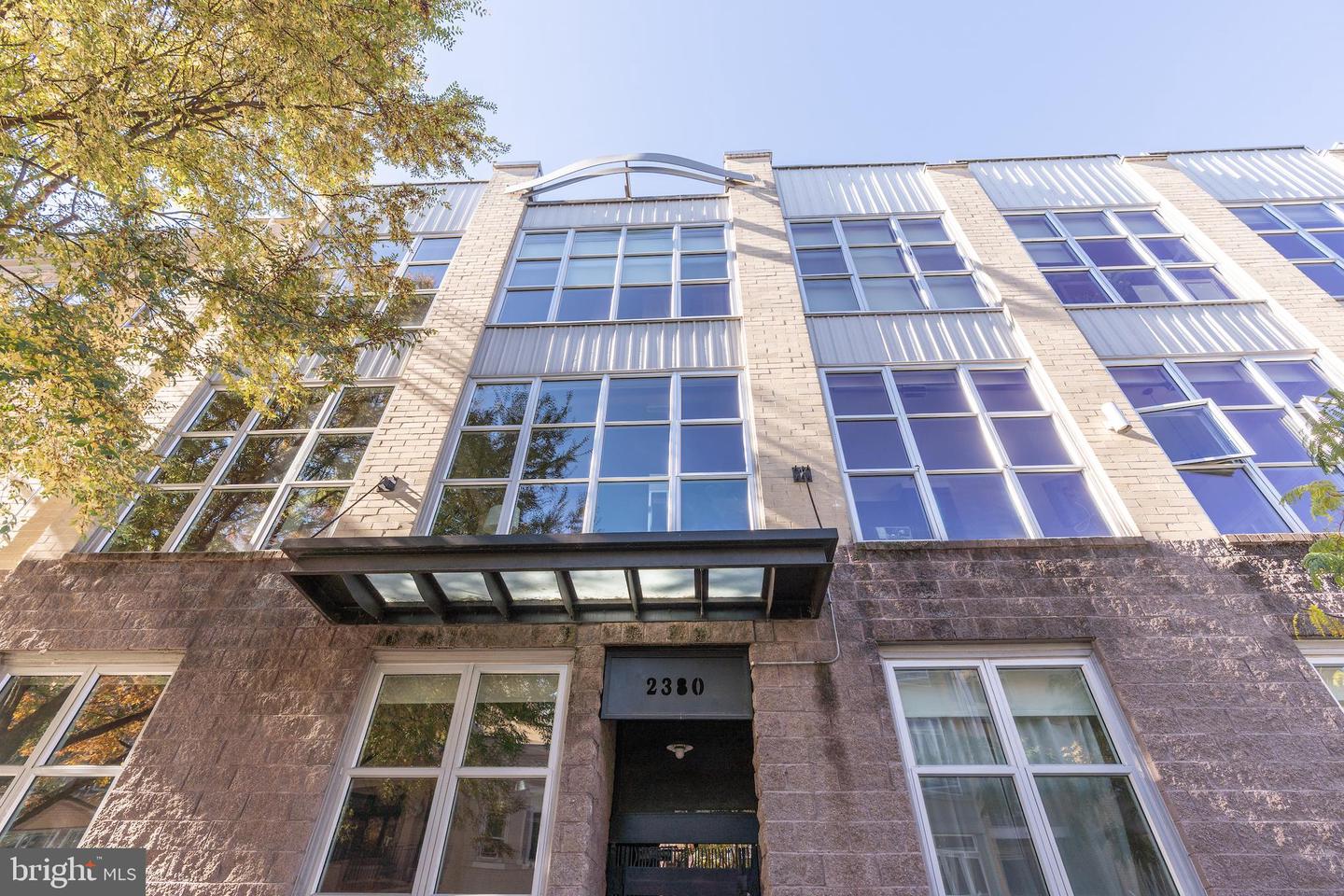 2380 CHAMPLAIN ST NW #15 NOW 305 PENTHOUSE, WASHINGTON, District Of Columbia 20009, 2 Bedrooms Bedrooms, 7 Rooms Rooms,2 BathroomsBathrooms,Residential,For sale,2380 CHAMPLAIN ST NW #15 NOW 305 PENTHOUSE,DCDC2230902 MLS # DCDC2230902