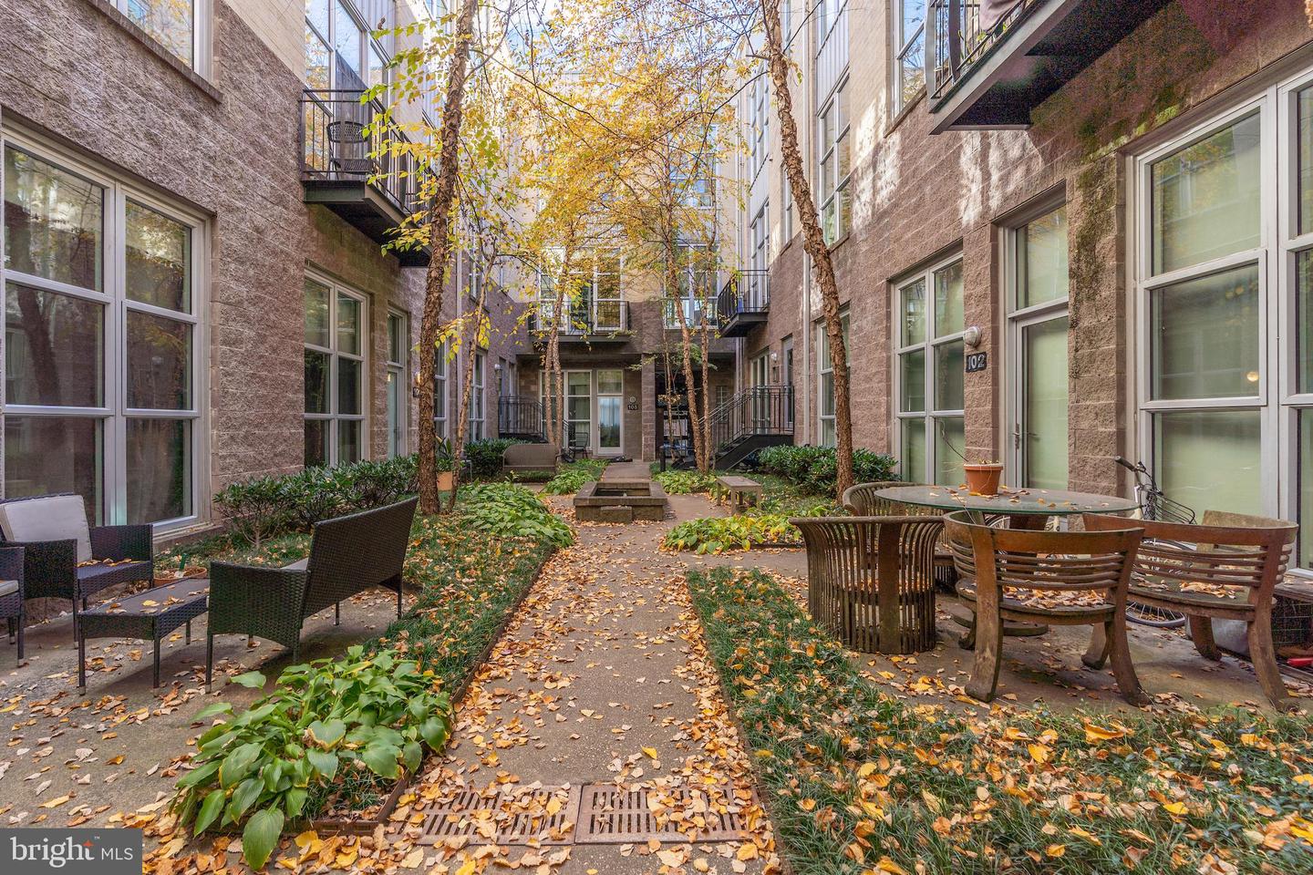 2380 CHAMPLAIN ST NW #15 NOW 305 PENTHOUSE, WASHINGTON, District Of Columbia 20009, 2 Bedrooms Bedrooms, 7 Rooms Rooms,2 BathroomsBathrooms,Residential,For sale,2380 CHAMPLAIN ST NW #15 NOW 305 PENTHOUSE,DCDC2230902 MLS # DCDC2230902