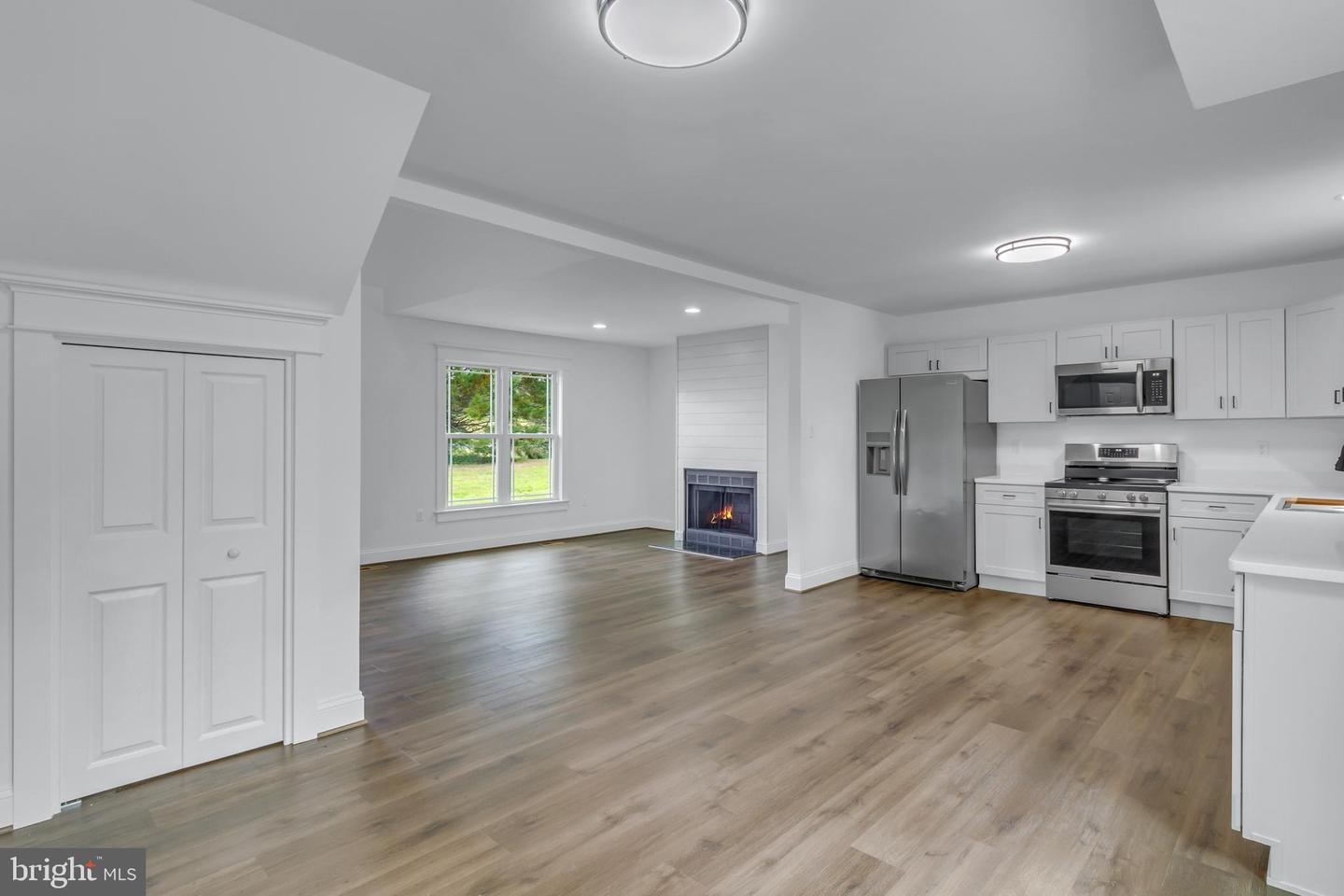 647 LAKEVIEW DR, HEATHSVILLE, Virginia 22473, 3 Bedrooms Bedrooms, 5 Rooms Rooms,2 BathroomsBathrooms,Residential,For sale,647 LAKEVIEW DR,VANV2001806 MLS # VANV2001806