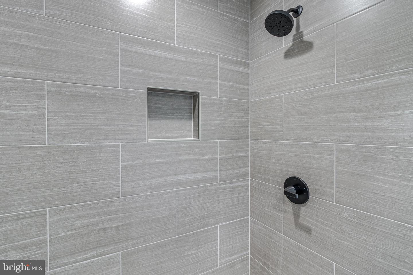 647 LAKEVIEW DR, HEATHSVILLE, Virginia 22473, 3 Bedrooms Bedrooms, 5 Rooms Rooms,2 BathroomsBathrooms,Residential,For sale,647 LAKEVIEW DR,VANV2001806 MLS # VANV2001806