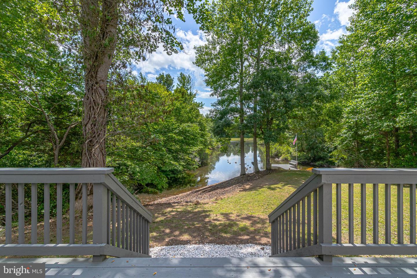 647 LAKEVIEW DR, HEATHSVILLE, Virginia 22473, 3 Bedrooms Bedrooms, 5 Rooms Rooms,2 BathroomsBathrooms,Residential,For sale,647 LAKEVIEW DR,VANV2001806 MLS # VANV2001806