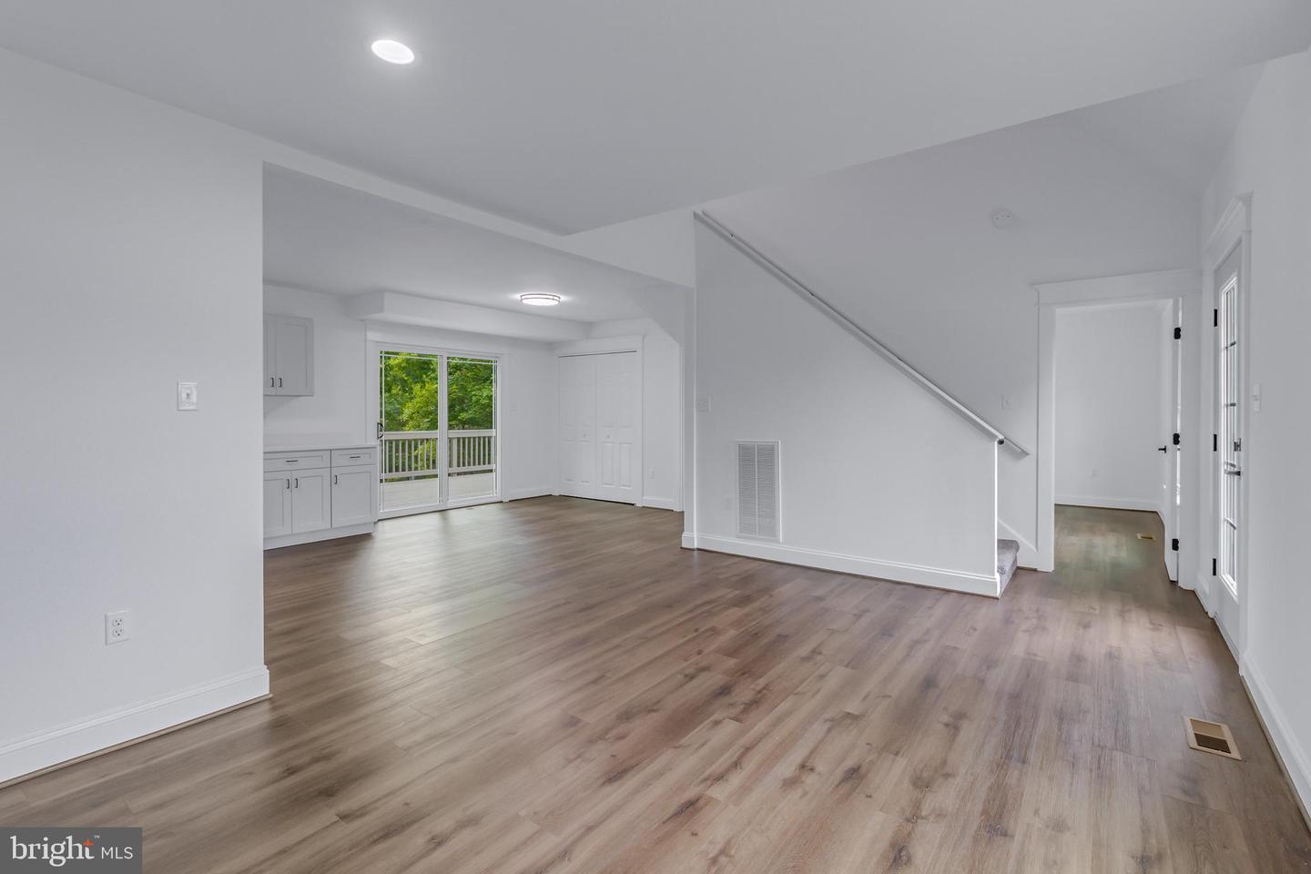 647 LAKEVIEW DR, HEATHSVILLE, Virginia 22473, 3 Bedrooms Bedrooms, 5 Rooms Rooms,2 BathroomsBathrooms,Residential,For sale,647 LAKEVIEW DR,VANV2001806 MLS # VANV2001806