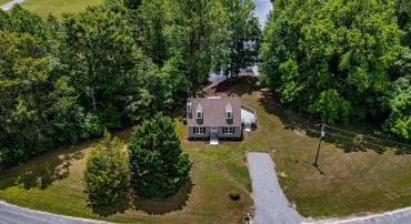 647 LAKEVIEW DR, HEATHSVILLE, Virginia 22473, 3 Bedrooms Bedrooms, 5 Rooms Rooms,2 BathroomsBathrooms,Residential,For sale,647 LAKEVIEW DR,VANV2001806 MLS # VANV2001806