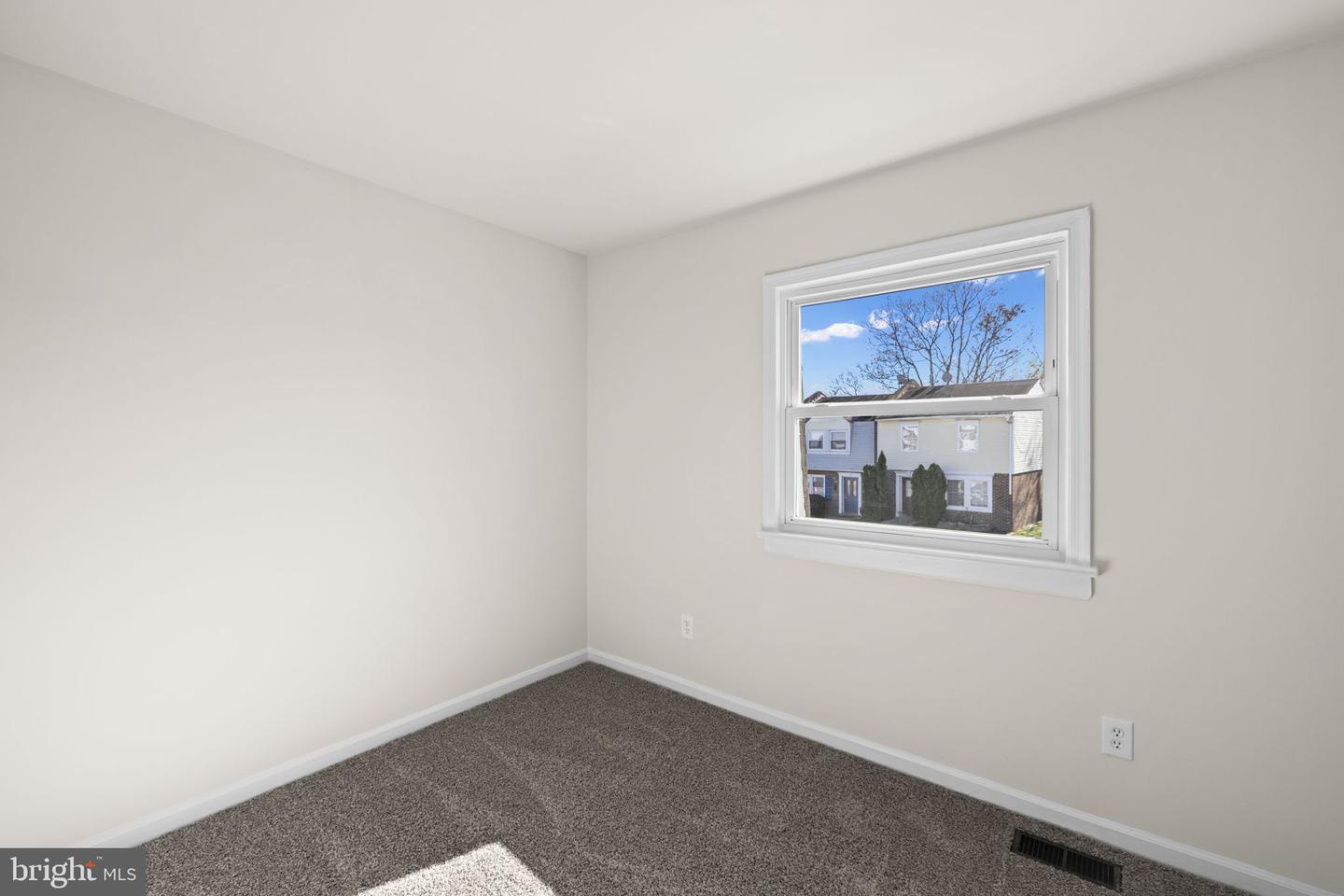 129 HICKOK CIR, FREDERICKSBURG, Virginia 22401, 3 Bedrooms Bedrooms, ,1 BathroomBathrooms,Residential,For sale,129 HICKOK CIR,VAFB2009268 MLS # VAFB2009268