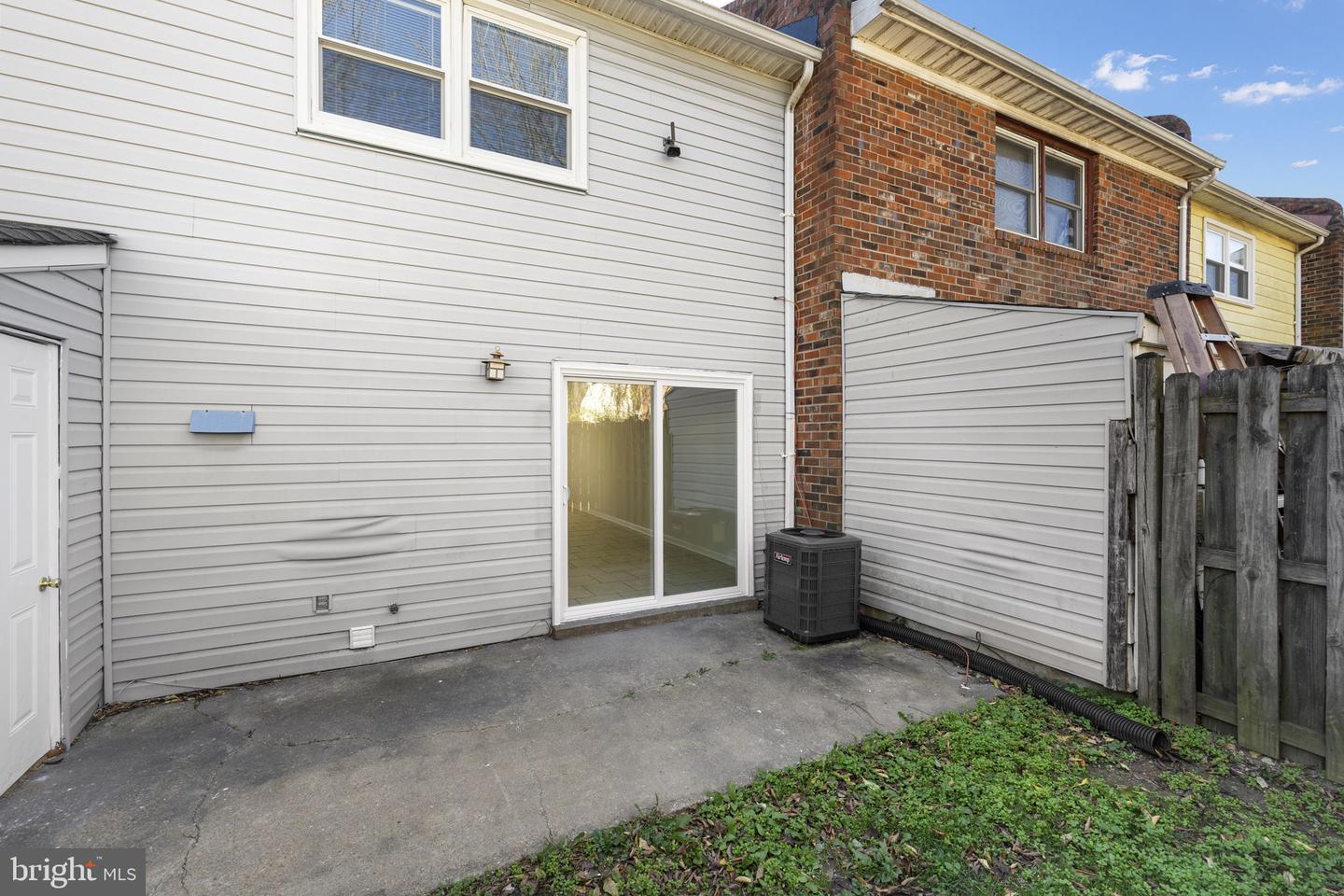 129 HICKOK CIR, FREDERICKSBURG, Virginia 22401, 3 Bedrooms Bedrooms, ,1 BathroomBathrooms,Residential,For sale,129 HICKOK CIR,VAFB2009268 MLS # VAFB2009268