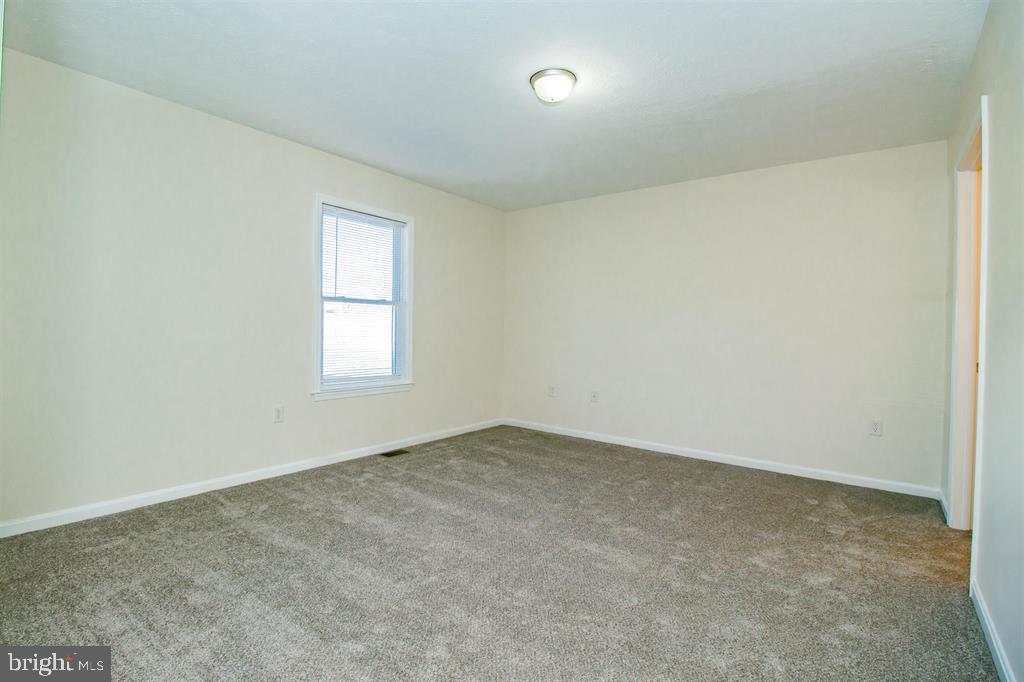 446 SUMMIT N, WOODSTOCK, Virginia 22664, 3 Bedrooms Bedrooms, ,2 BathroomsBathrooms,Residential,For sale,446 SUMMIT N,VASH2012948 MLS # VASH2012948