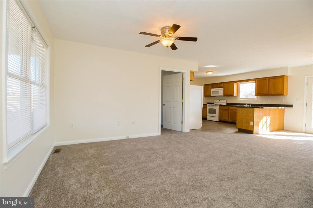 446 SUMMIT N, WOODSTOCK, Virginia 22664, 3 Bedrooms Bedrooms, ,2 BathroomsBathrooms,Residential,For sale,446 SUMMIT N,VASH2012948 MLS # VASH2012948