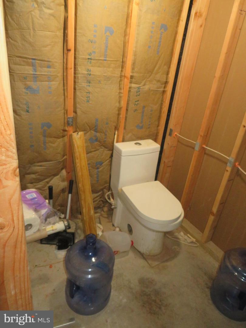 1601 NORTH PORTAL DR NW, WASHINGTON, District Of Columbia 20012, 4 Bedrooms Bedrooms, ,4 BathroomsBathrooms,Residential,For sale,1601 NORTH PORTAL DR NW,DCDC2230928 MLS # DCDC2230928