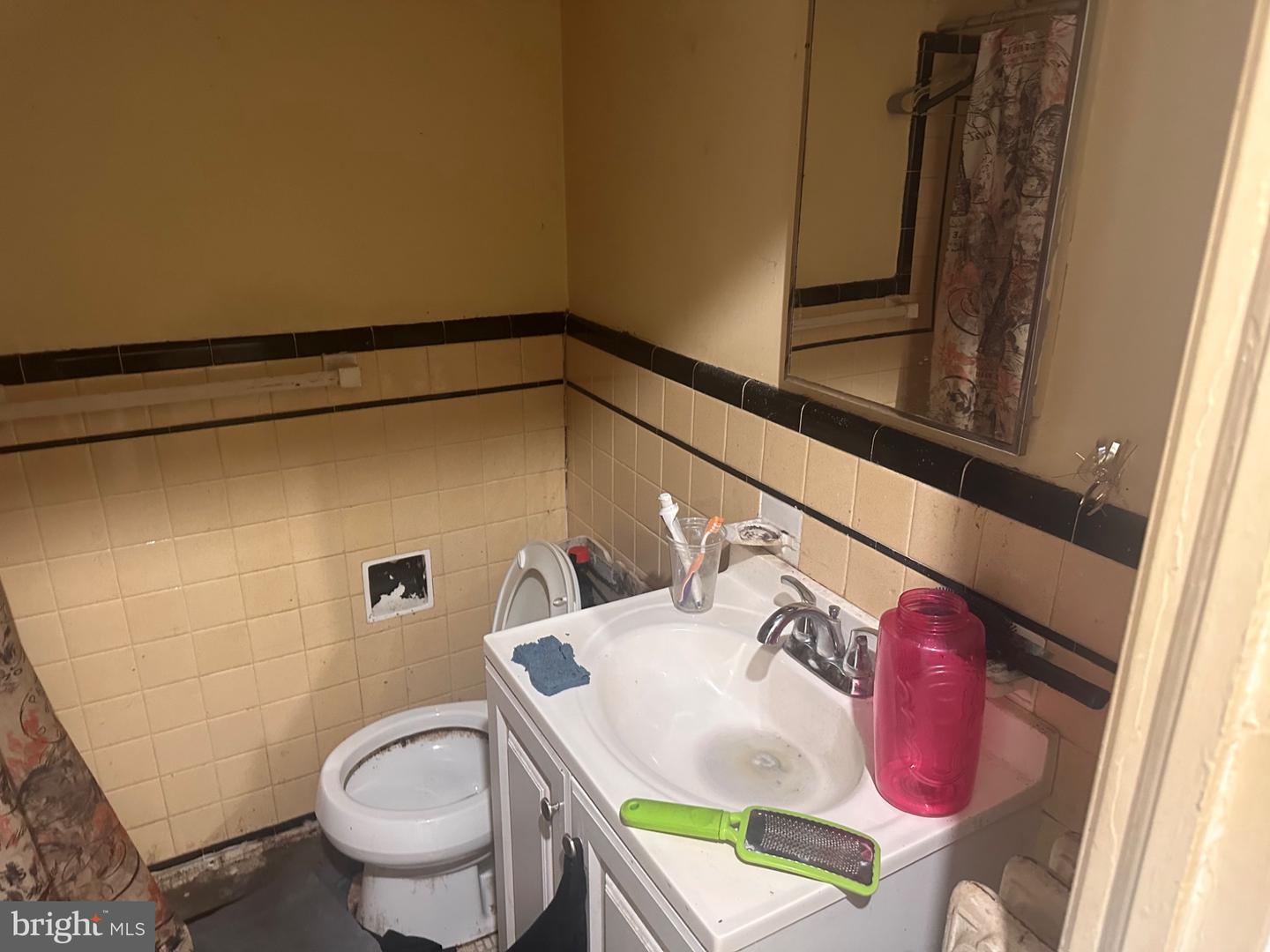 2505 FAIRLAWN AVE SE, WASHINGTON, District Of Columbia 20020, 2 Bedrooms Bedrooms, 3 Rooms Rooms,1 BathroomBathrooms,Residential,For sale,2505 FAIRLAWN AVE SE,DCDC2230952 MLS # DCDC2230952 2505 FAIRLAWN AVE SE, WASHINGTON, District Of Columbia 20020, 2 Bedrooms Bedrooms, 3 Rooms Rooms,1 BathroomBathrooms,Residential,For sale,2505 FAIRLAWN AVE SE,DCDC2230952 MLS # DCDC2230952