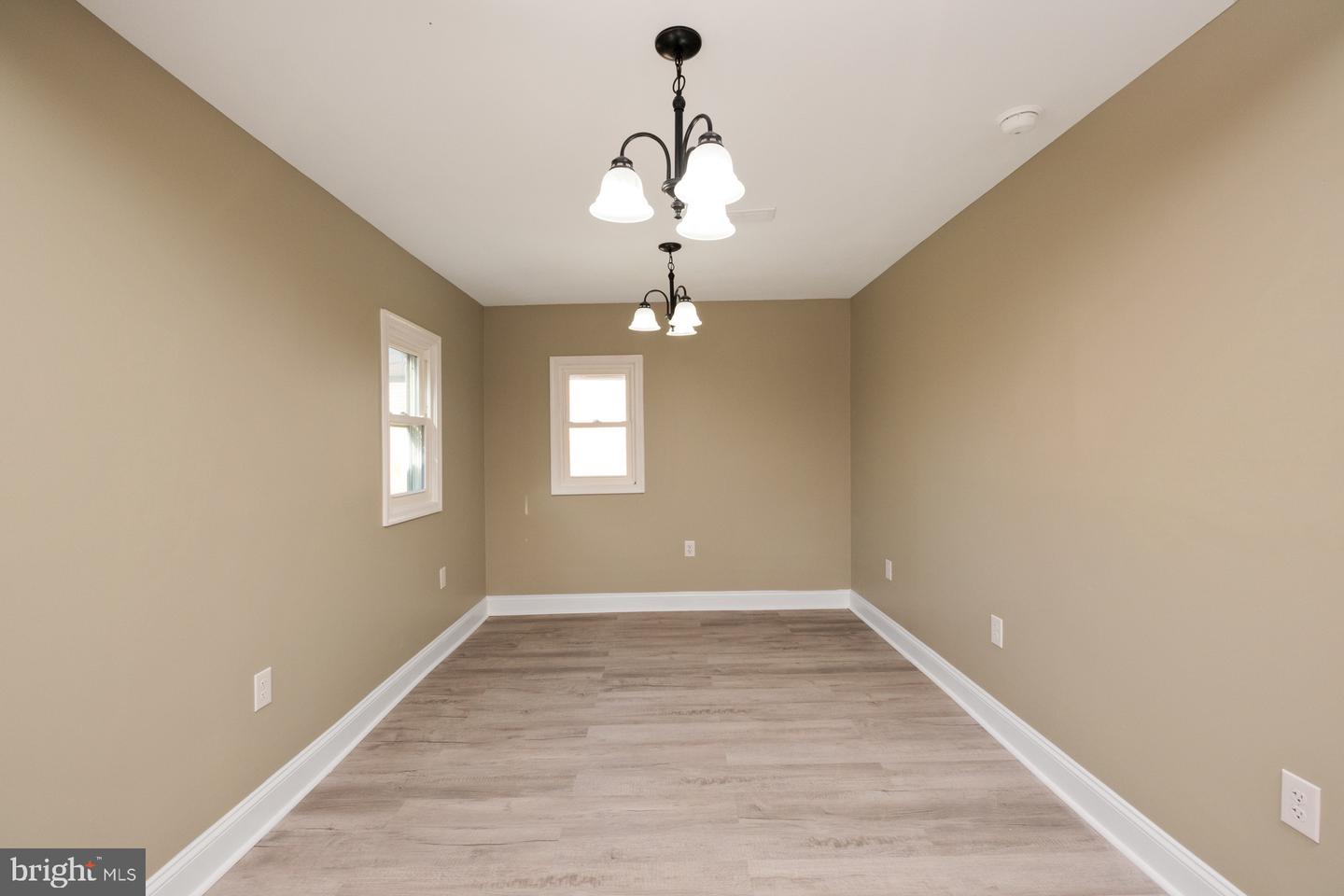 1080 AIRPORT RD, WINCHESTER, Virginia 22602, 2 Bedrooms Bedrooms, ,2 BathroomsBathrooms,Residential,For sale,1080 AIRPORT RD,VAFV2037956 MLS # VAFV2037956