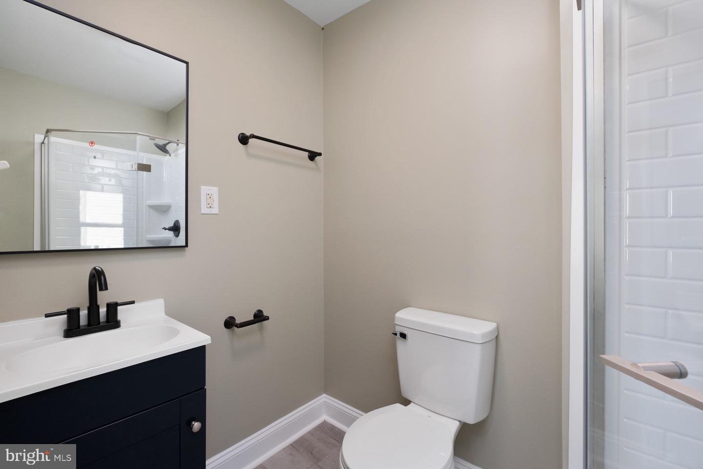 1080 AIRPORT RD, WINCHESTER, Virginia 22602, 2 Bedrooms Bedrooms, ,2 BathroomsBathrooms,Residential,For sale,1080 AIRPORT RD,VAFV2037956 MLS # VAFV2037956