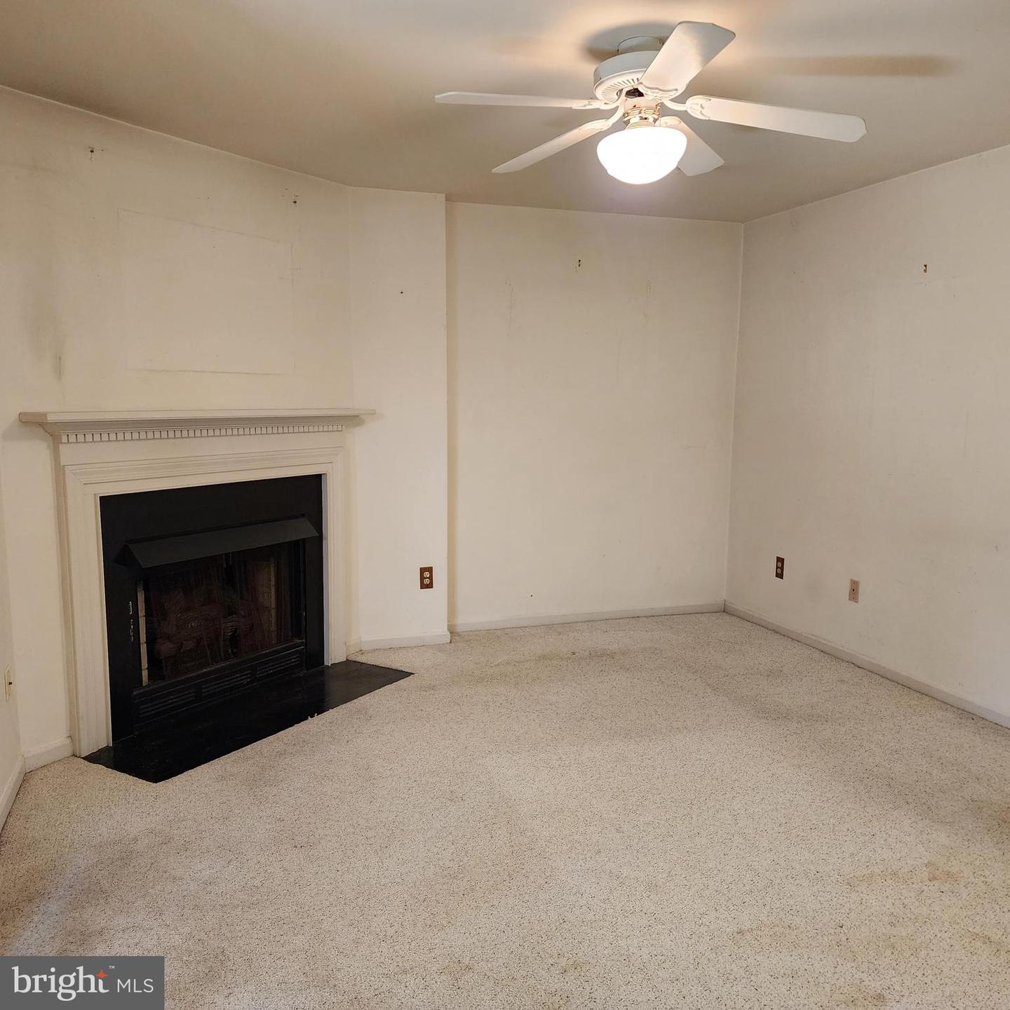 16880 WINSTON LN, WOODBRIDGE, Virginia 22191, 3 Bedrooms Bedrooms, ,2 BathroomsBathrooms,Residential,For sale,16880 WINSTON LN,VAPW2107504 MLS # VAPW2107504