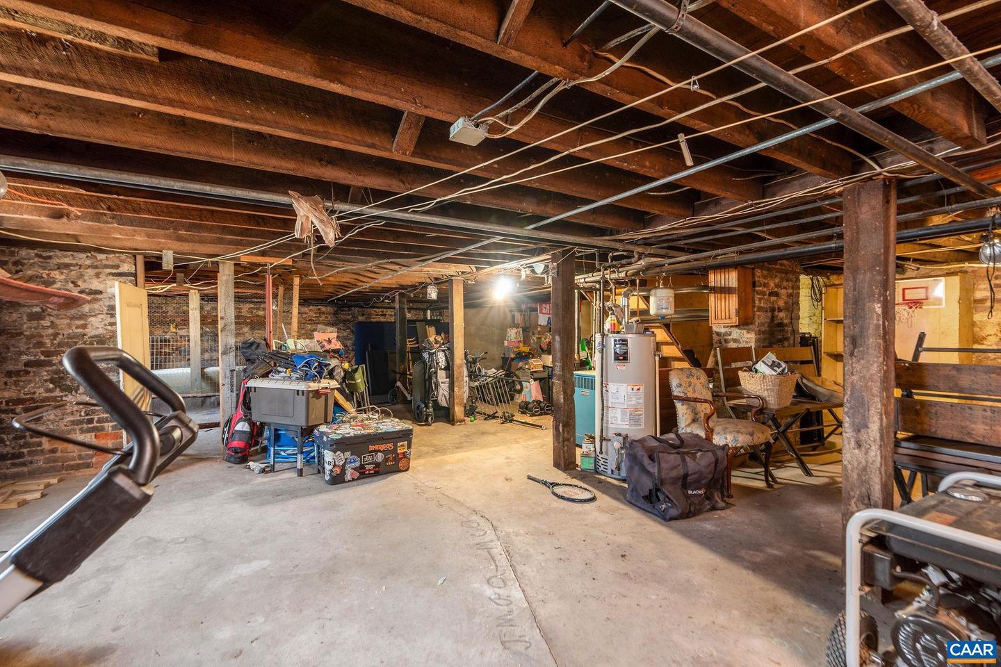 501 W JOHNSON ST, STAUNTON, Virginia 24401, 4 Bedrooms Bedrooms, ,1 BathroomBathrooms,Residential,For sale,501 W JOHNSON ST,670868 MLS # 670868