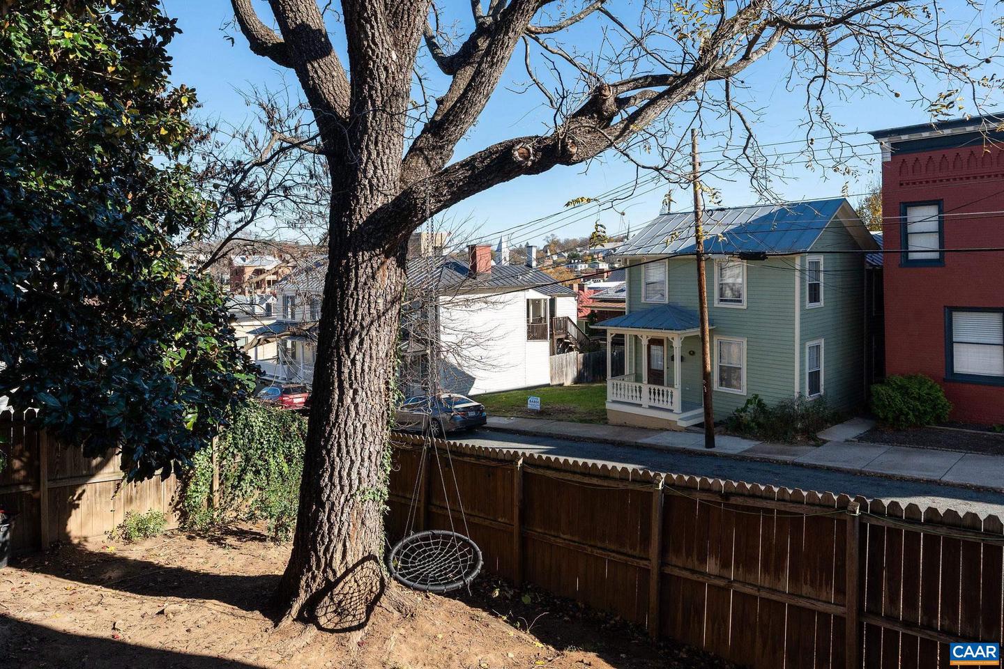 501 W JOHNSON ST, STAUNTON, Virginia 24401, 4 Bedrooms Bedrooms, ,1 BathroomBathrooms,Residential,For sale,501 W JOHNSON ST,670868 MLS # 670868