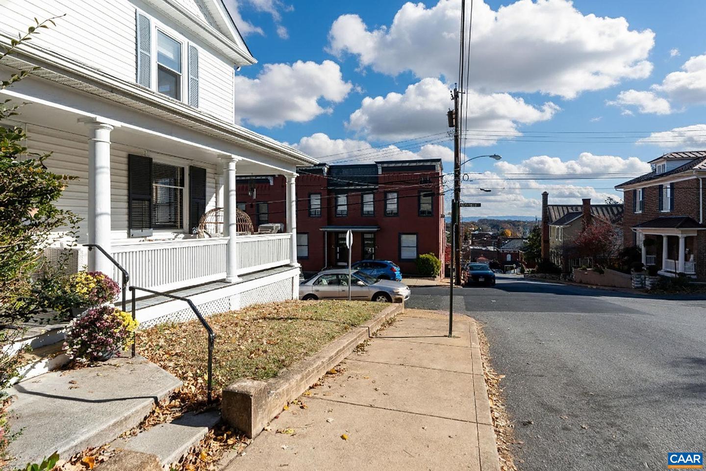 501 W JOHNSON ST, STAUNTON, Virginia 24401, 4 Bedrooms Bedrooms, ,1 BathroomBathrooms,Residential,For sale,501 W JOHNSON ST,670868 MLS # 670868