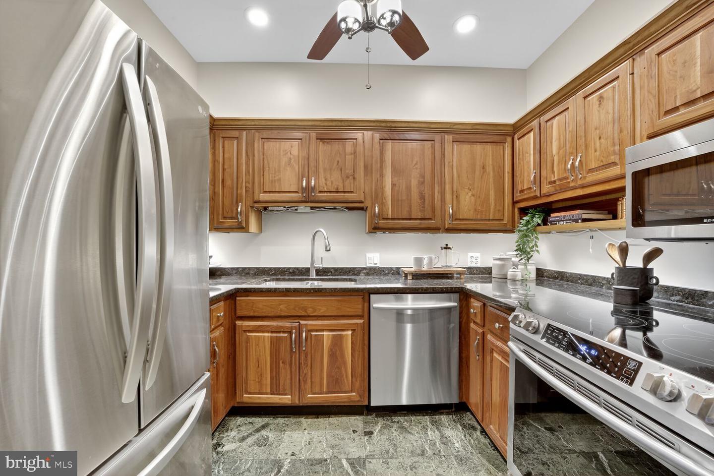 6 LOGAN CIR NW #3, WASHINGTON, District Of Columbia 20005, 2 Bedrooms Bedrooms, ,2 BathroomsBathrooms,Residential,For sale,6 LOGAN CIR NW #3,DCDC2230978 MLS # DCDC2230978