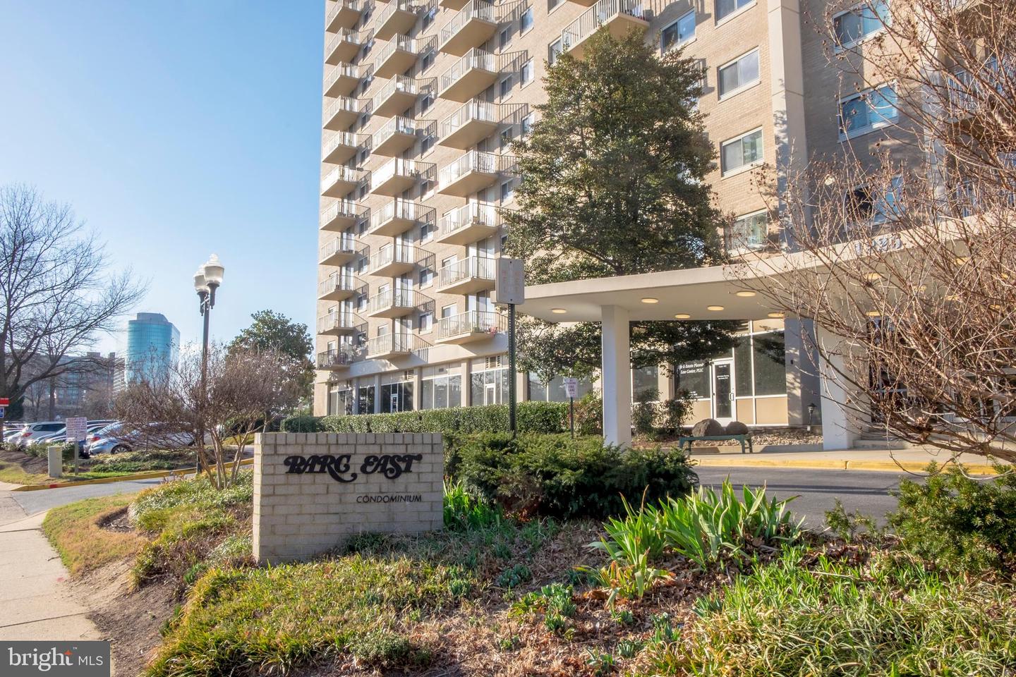 1225 MARTHA CUSTIS DR #PH 1602, ALEXANDRIA, Virginia 22302, 1 Bedroom Bedrooms, ,1 BathroomBathrooms,Residential,For sale,1225 MARTHA CUSTIS DR #PH 1602,VAAX2051610 MLS # VAAX2051610