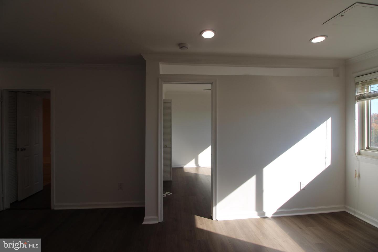 1225 MARTHA CUSTIS DR #PH 1602, ALEXANDRIA, Virginia 22302, 1 Bedroom Bedrooms, ,1 BathroomBathrooms,Residential,For sale,1225 MARTHA CUSTIS DR #PH 1602,VAAX2051610 MLS # VAAX2051610