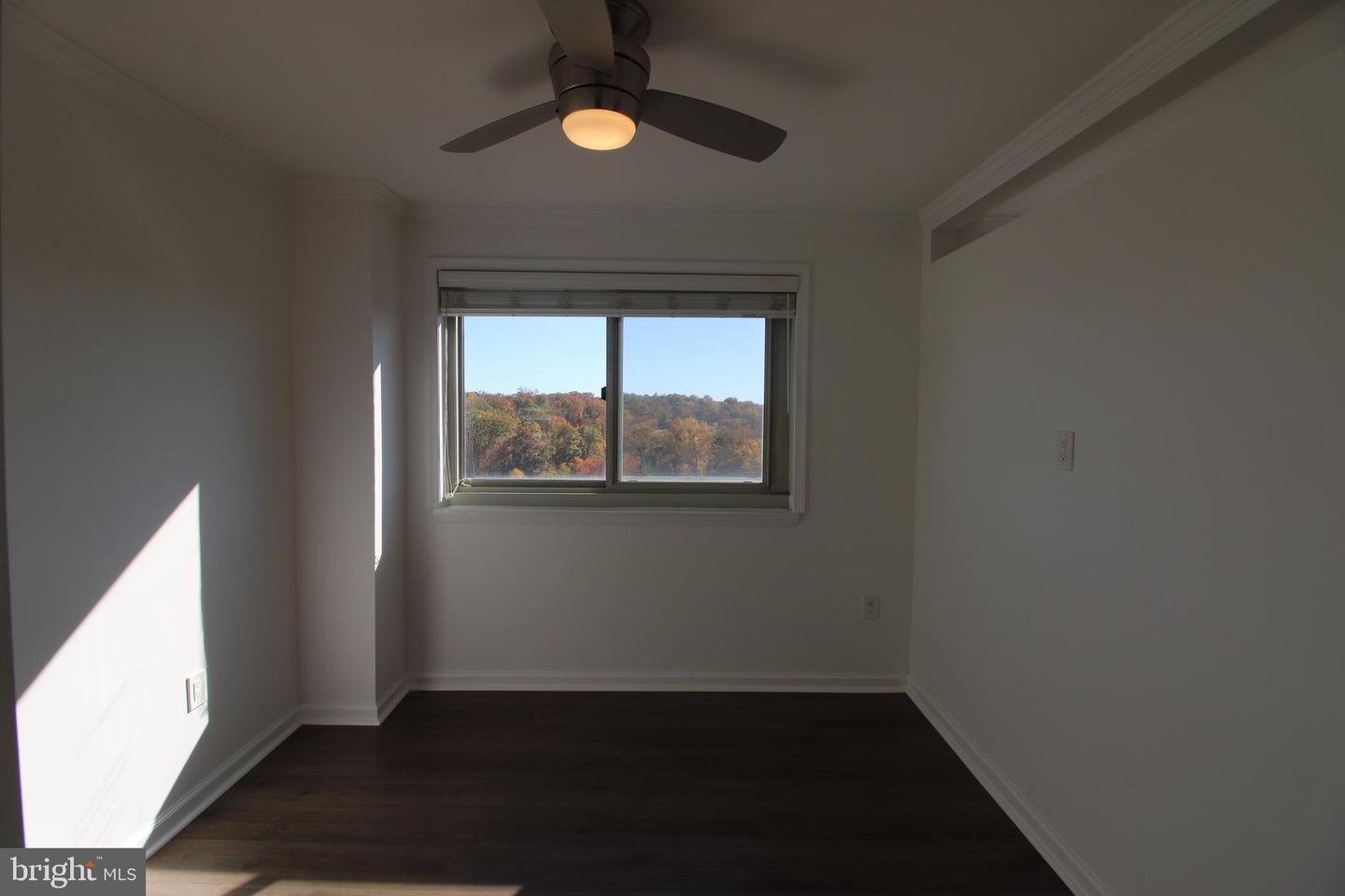 1225 MARTHA CUSTIS DR #PH 1602, ALEXANDRIA, Virginia 22302, 1 Bedroom Bedrooms, ,1 BathroomBathrooms,Residential,For sale,1225 MARTHA CUSTIS DR #PH 1602,VAAX2051610 MLS # VAAX2051610