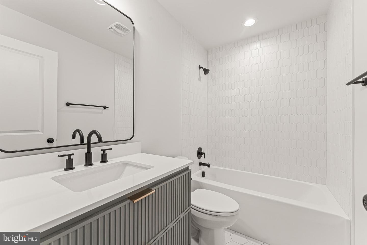 26034 OLD OFFICE RD, CULPEPER, Virginia 22701, 5 Bedrooms Bedrooms, 8 Rooms Rooms,3 BathroomsBathrooms,Residential,For sale,26034 OLD OFFICE RD,VAOR2012760 MLS # VAOR2012760