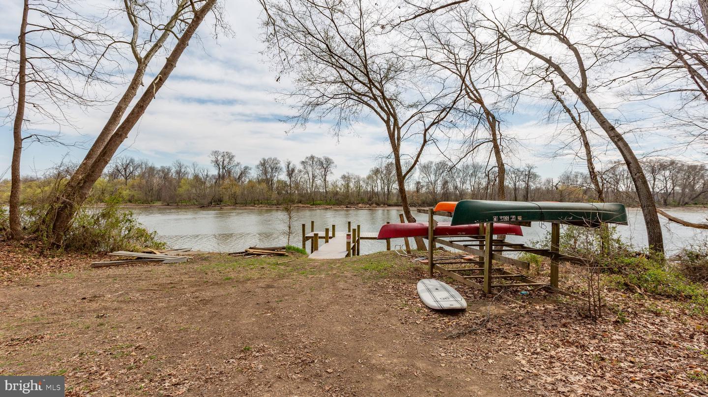 201 OLD LANDING CT, FREDERICKSBURG, Virginia 22405, 4 Bedrooms Bedrooms, ,2 BathroomsBathrooms,Residential,For sale,201 OLD LANDING CT,VAST2044114 MLS # VAST2044114