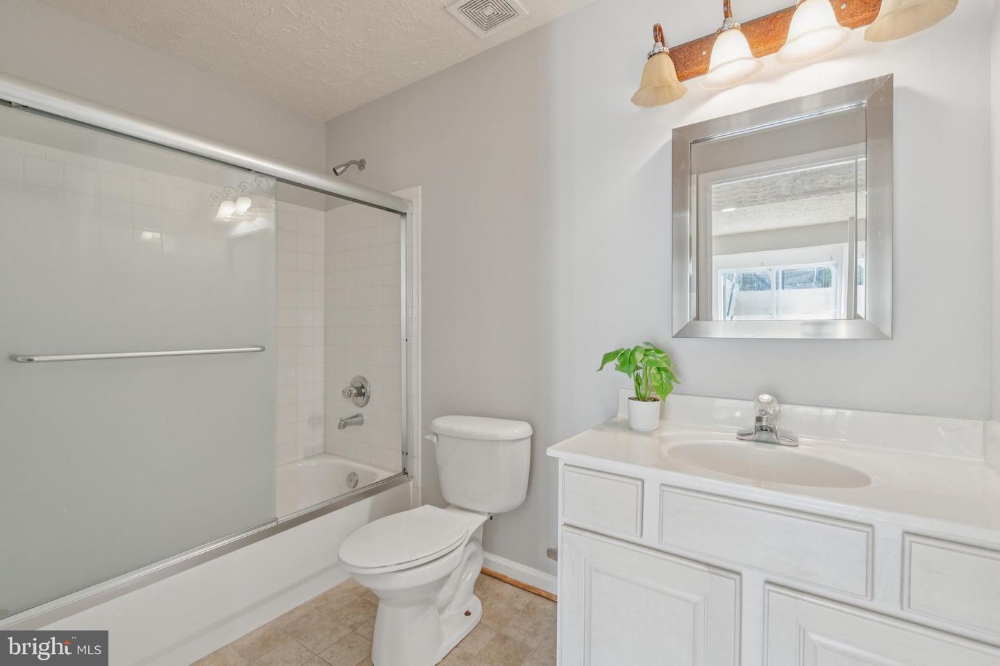 9193 MATTHEW DR, MANASSAS PARK, Virginia 20111, 5 Bedrooms Bedrooms, ,4 BathroomsBathrooms,Residential,For sale,9193 MATTHEW DR,VAMP2003460 MLS # VAMP2003460 9193 MATTHEW DR, MANASSAS PARK, Virginia 20111, 5 Bedrooms Bedrooms, ,4 BathroomsBathrooms,Residential,For sale,9193 MATTHEW DR,VAMP2003460 MLS # VAMP2003460