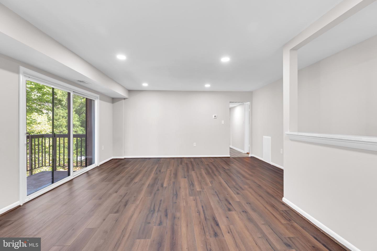 3314 S 28TH ST S #203, ALEXANDRIA, Virginia 22302, 2 Bedrooms Bedrooms, ,1 BathroomBathrooms,Residential,For sale,3314 S 28TH ST S #203,VAAX2051620 MLS # VAAX2051620