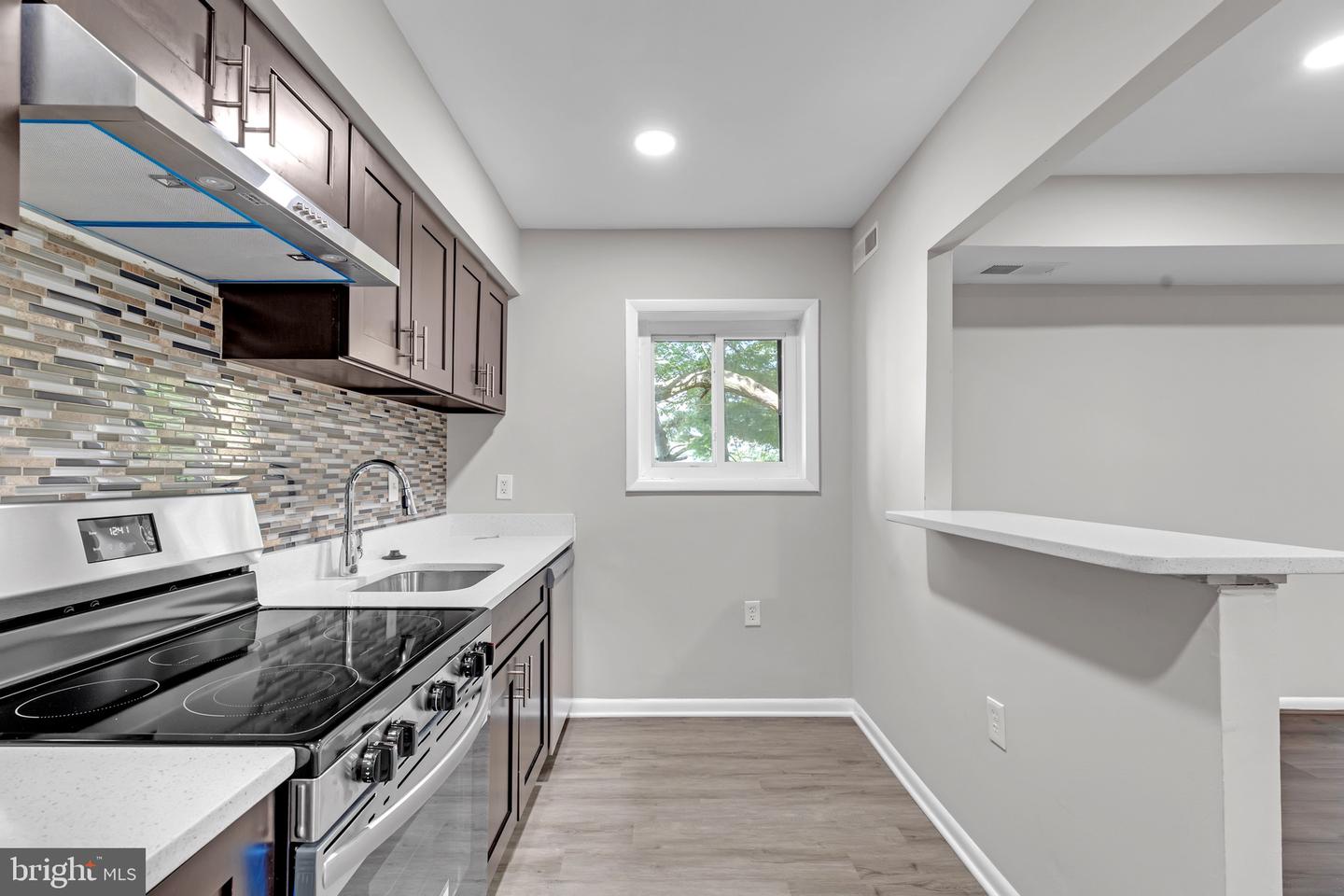 3314 S 28TH ST S #203, ALEXANDRIA, Virginia 22302, 2 Bedrooms Bedrooms, ,1 BathroomBathrooms,Residential,For sale,3314 S 28TH ST S #203,VAAX2051620 MLS # VAAX2051620