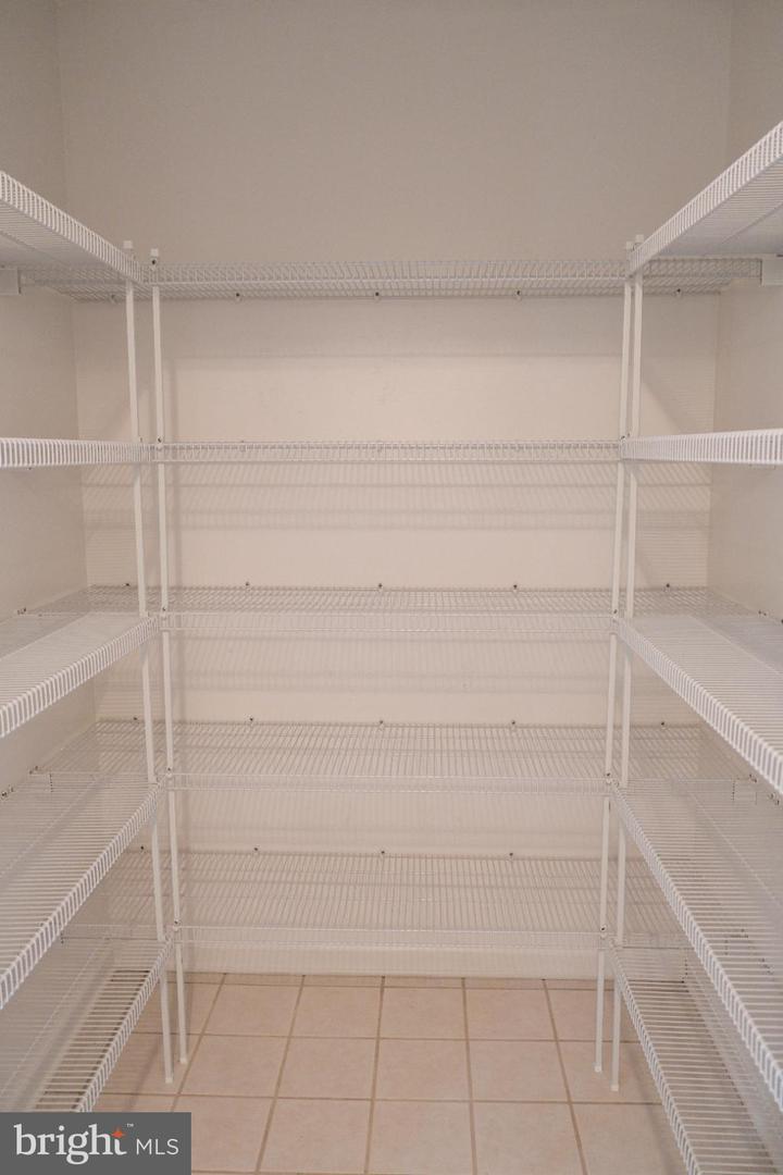 105 TANGLEWOOD LN, WINCHESTER, Virginia 22602, 2 Bedrooms Bedrooms, 5 Rooms Rooms,2 BathroomsBathrooms,Residential,For sale,105 TANGLEWOOD LN,VAFV2037966 MLS # VAFV2037966