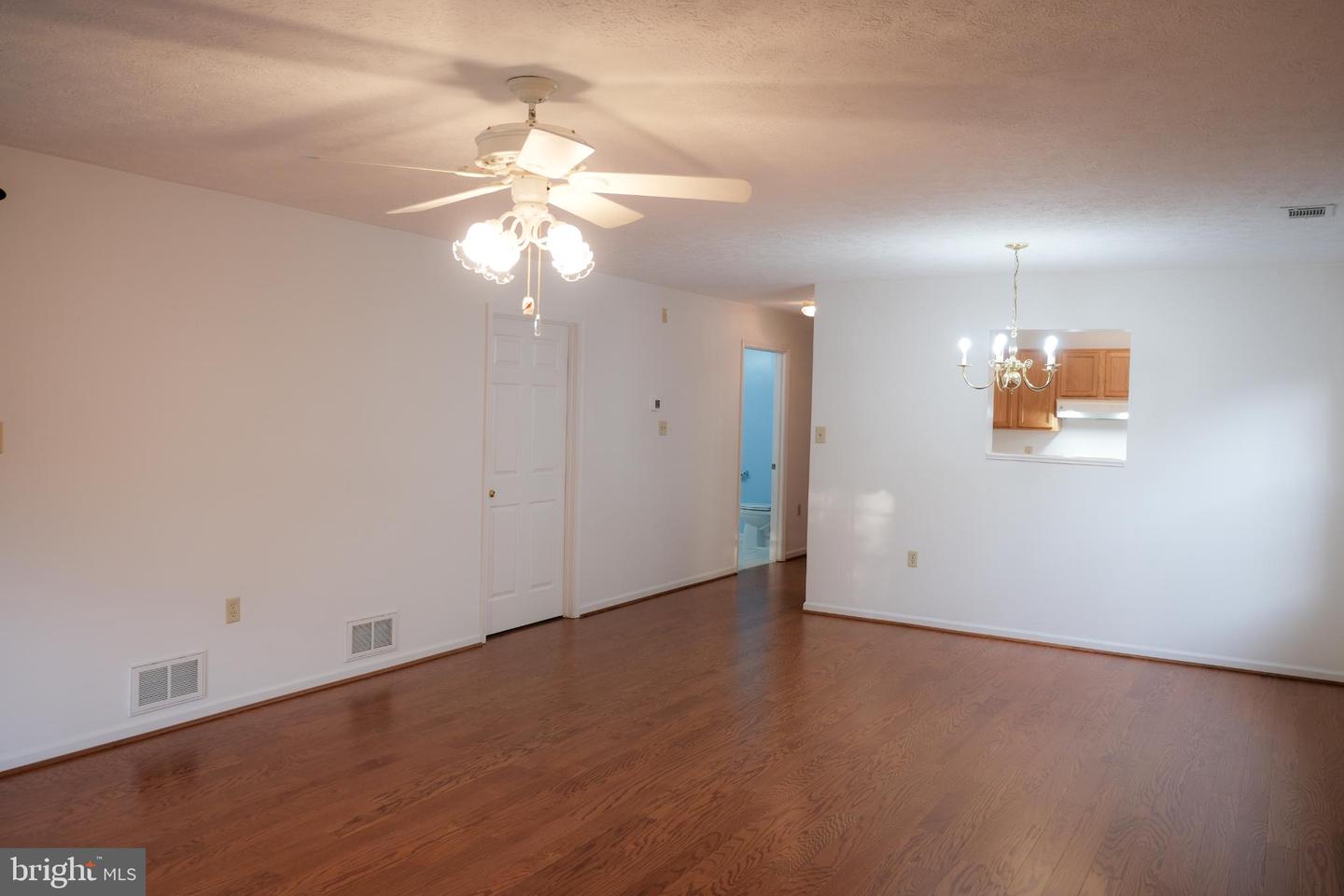 105 TANGLEWOOD LN, WINCHESTER, Virginia 22602, 2 Bedrooms Bedrooms, 5 Rooms Rooms,2 BathroomsBathrooms,Residential,For sale,105 TANGLEWOOD LN,VAFV2037966 MLS # VAFV2037966