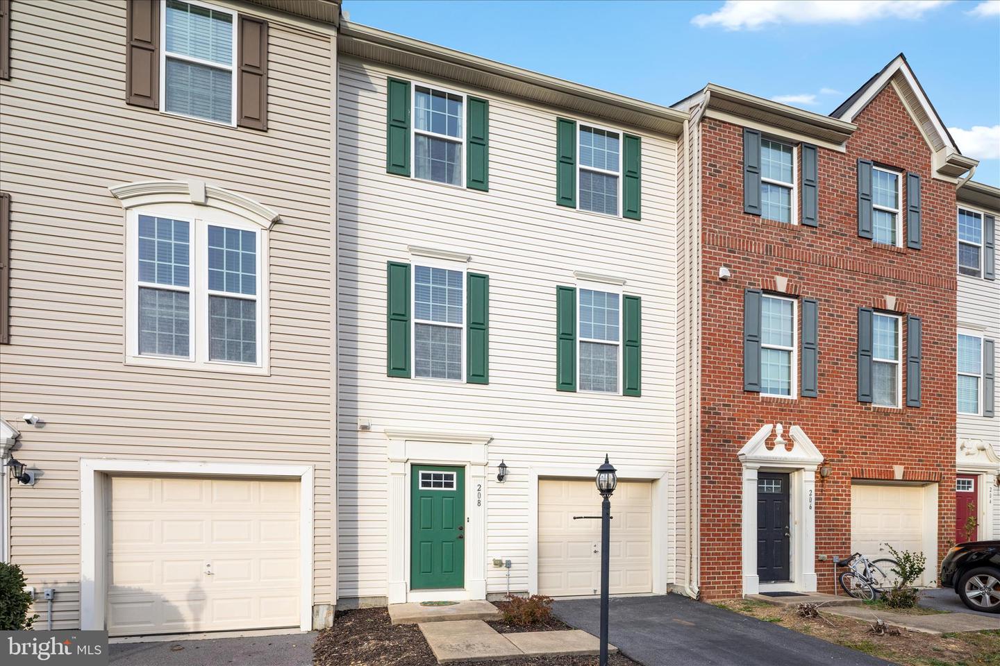 208 FIESTA DR, STEPHENSON, Virginia 22656, 3 Bedrooms Bedrooms, ,2 BathroomsBathrooms,Residential,For sale,208 FIESTA DR,VAFV2037970 MLS # VAFV2037970