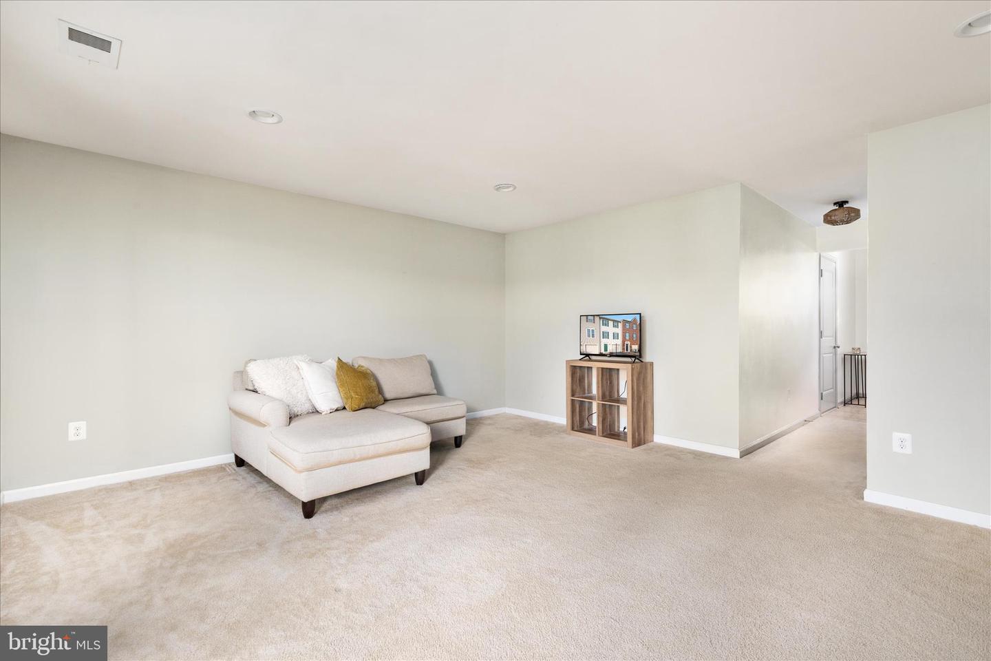 208 FIESTA DR, STEPHENSON, Virginia 22656, 3 Bedrooms Bedrooms, ,2 BathroomsBathrooms,Residential,For sale,208 FIESTA DR,VAFV2037970 MLS # VAFV2037970