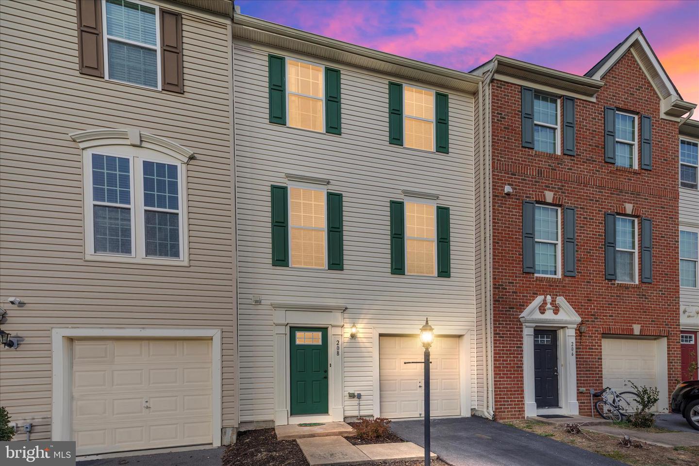 208 FIESTA DR, STEPHENSON, Virginia 22656, 3 Bedrooms Bedrooms, ,2 BathroomsBathrooms,Residential,For sale,208 FIESTA DR,VAFV2037970 MLS # VAFV2037970