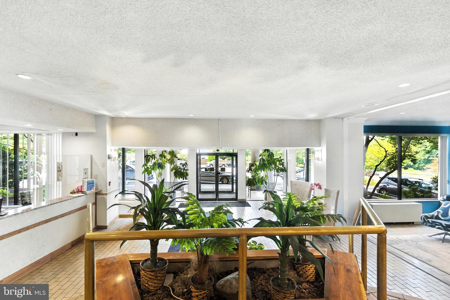 5340 HOLMES RUN PKWY #419, ALEXANDRIA, Virginia 22304, 2 Bedrooms Bedrooms, ,1 BathroomBathrooms,Residential,For sale,5340 HOLMES RUN PKWY #419,VAAX2051616 MLS # VAAX2051616