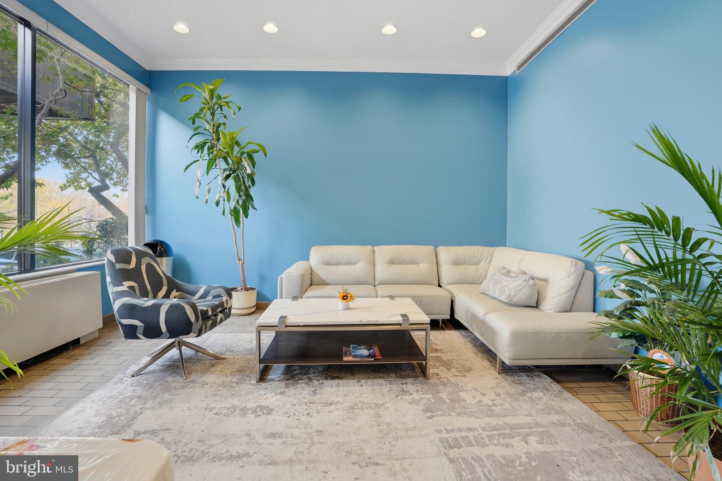 5340 HOLMES RUN PKWY #419, ALEXANDRIA, Virginia 22304, 2 Bedrooms Bedrooms, ,1 BathroomBathrooms,Residential,For sale,5340 HOLMES RUN PKWY #419,VAAX2051616 MLS # VAAX2051616