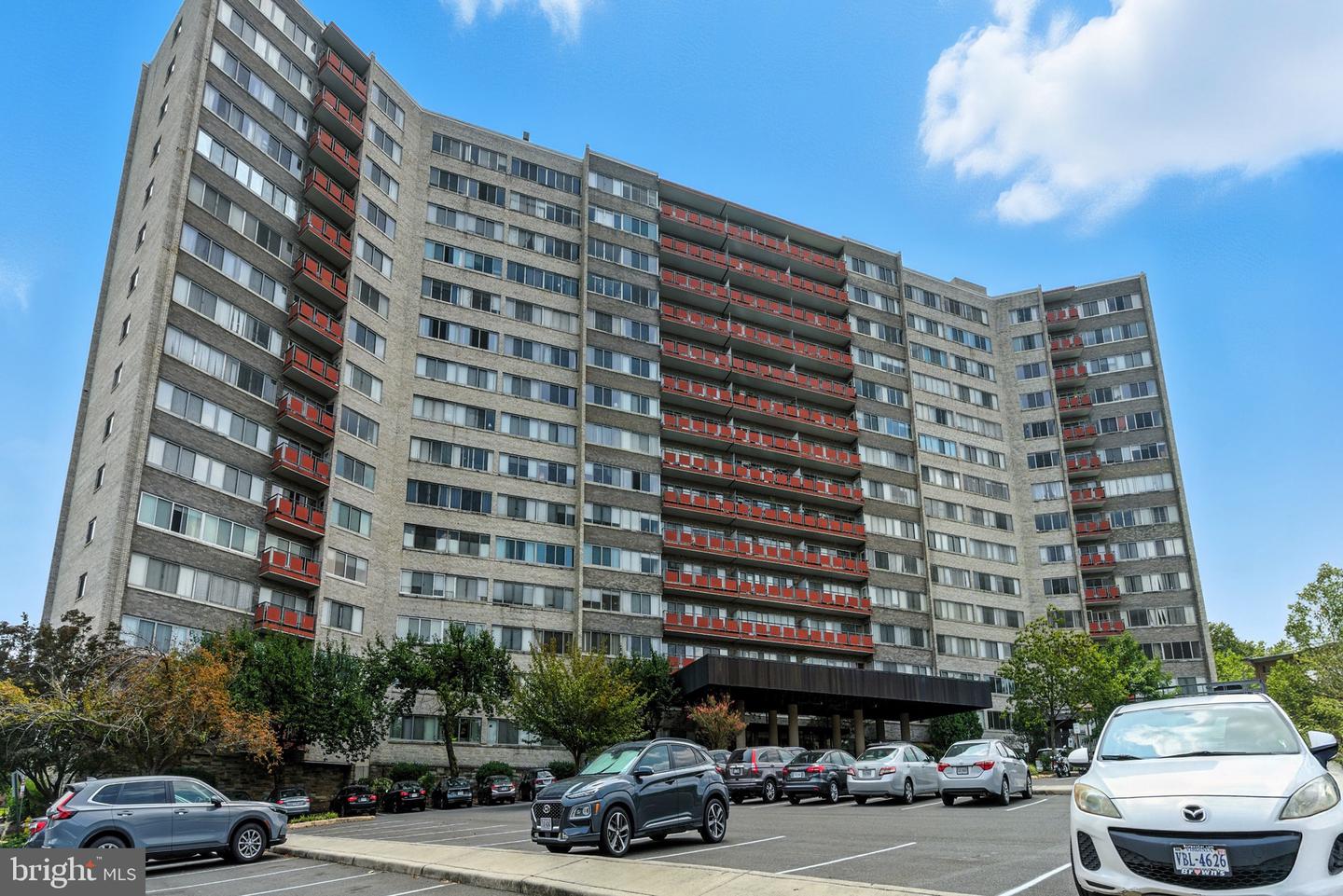 5340 HOLMES RUN PKWY #419, ALEXANDRIA, Virginia 22304, 2 Bedrooms Bedrooms, ,1 BathroomBathrooms,Residential,For sale,5340 HOLMES RUN PKWY #419,VAAX2051616 MLS # VAAX2051616