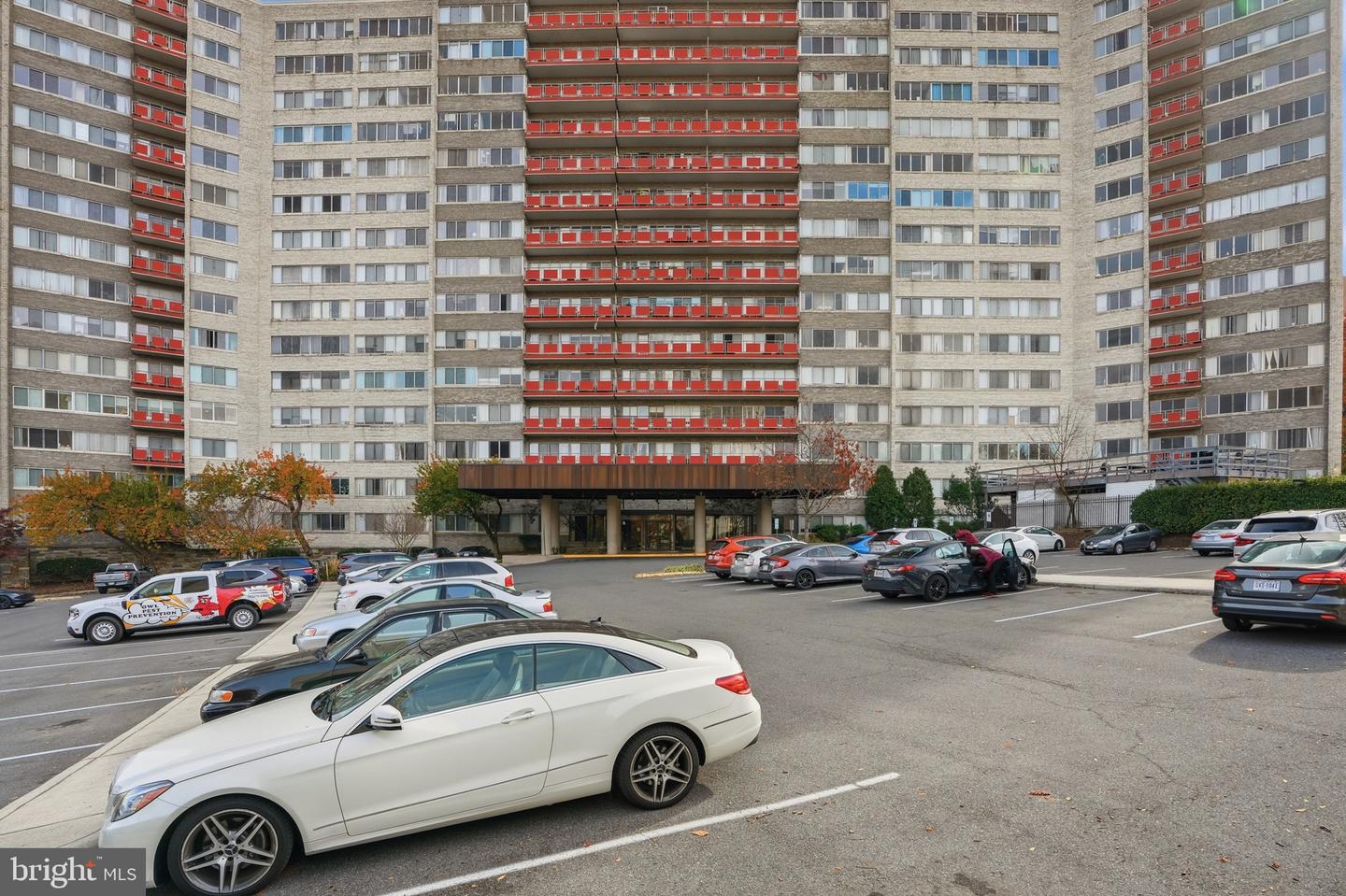 5340 HOLMES RUN PKWY #419, ALEXANDRIA, Virginia 22304, 2 Bedrooms Bedrooms, ,1 BathroomBathrooms,Residential,For sale,5340 HOLMES RUN PKWY #419,VAAX2051616 MLS # VAAX2051616