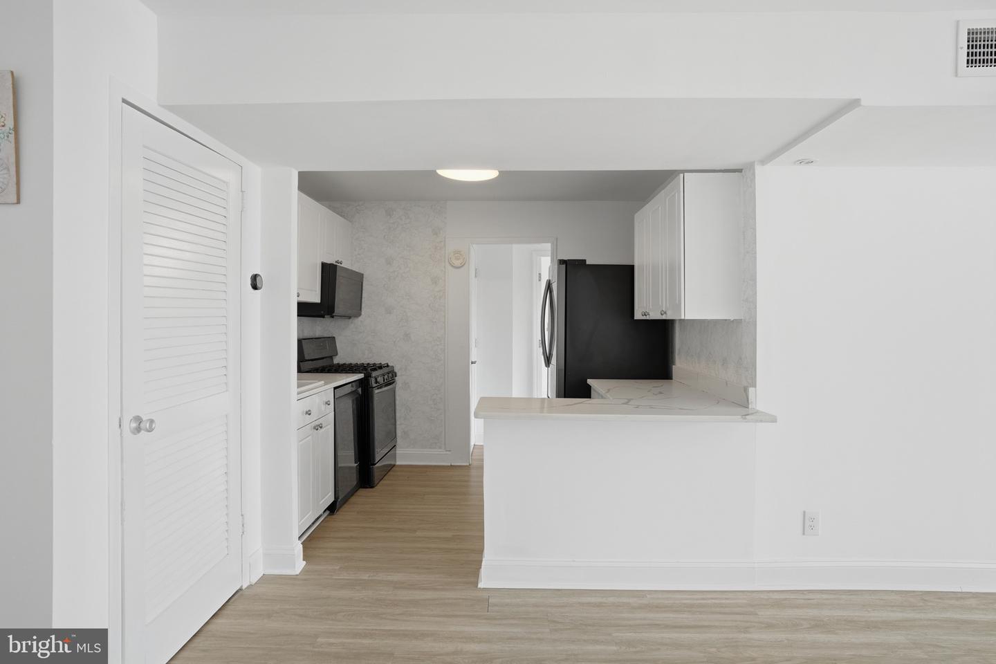 5340 HOLMES RUN PKWY #419, ALEXANDRIA, Virginia 22304, 2 Bedrooms Bedrooms, ,1 BathroomBathrooms,Residential,For sale,5340 HOLMES RUN PKWY #419,VAAX2051616 MLS # VAAX2051616