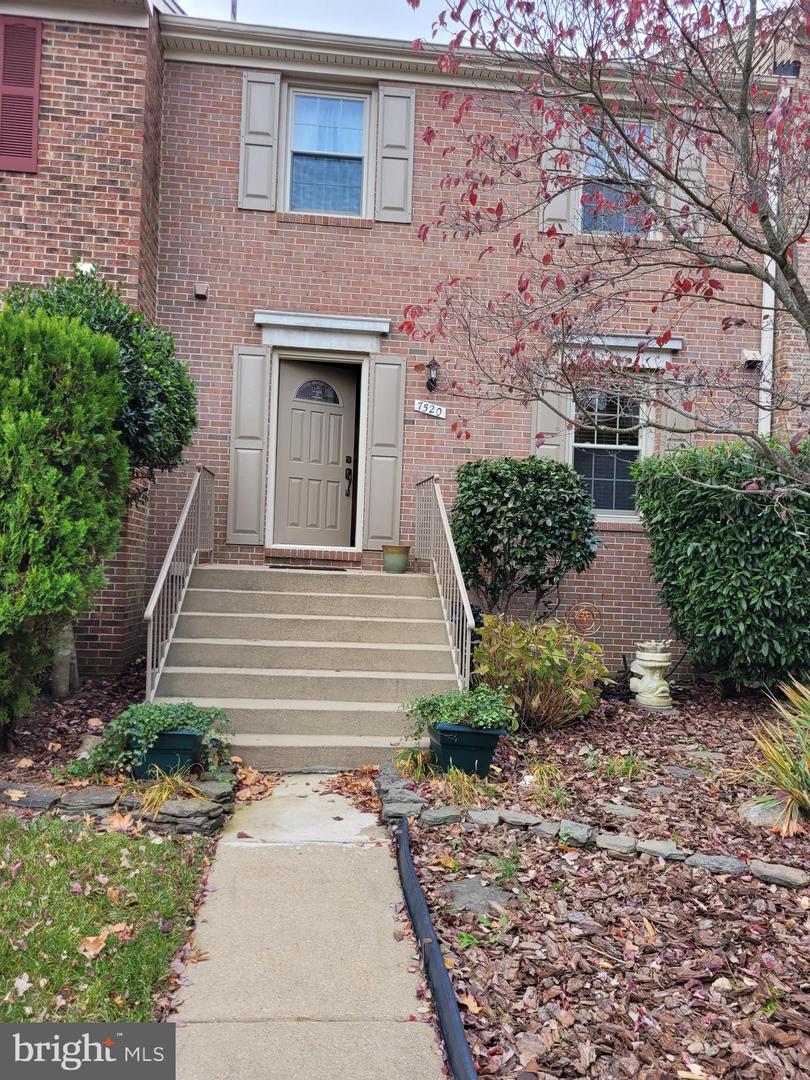 7520 AMESBURY CT, ALEXANDRIA, Virginia 22315, 3 Bedrooms Bedrooms, 8 Rooms Rooms,2 BathroomsBathrooms,Residential,For sale,7520 AMESBURY CT,VAFX2242404 MLS # VAFX2242404 7520 AMESBURY CT, ALEXANDRIA, Virginia 22315, 3 Bedrooms Bedrooms, 8 Rooms Rooms,2 BathroomsBathrooms,Residential,For sale,7520 AMESBURY CT,VAFX2242404 MLS # VAFX2242404
