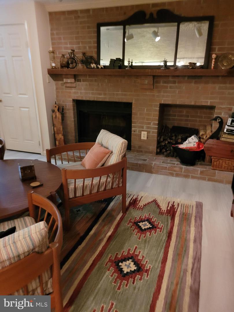 7520 AMESBURY CT, ALEXANDRIA, Virginia 22315, 3 Bedrooms Bedrooms, 8 Rooms Rooms,2 BathroomsBathrooms,Residential,For sale,7520 AMESBURY CT,VAFX2242404 MLS # VAFX2242404